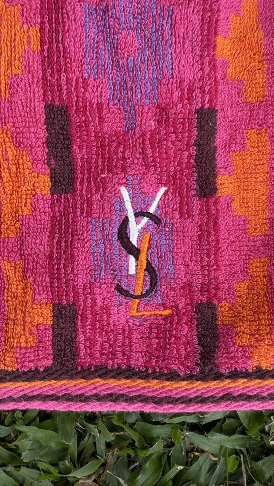 Yves Saint Laurent YSL face towell Size ONE SIZE - 2 Thumbnail