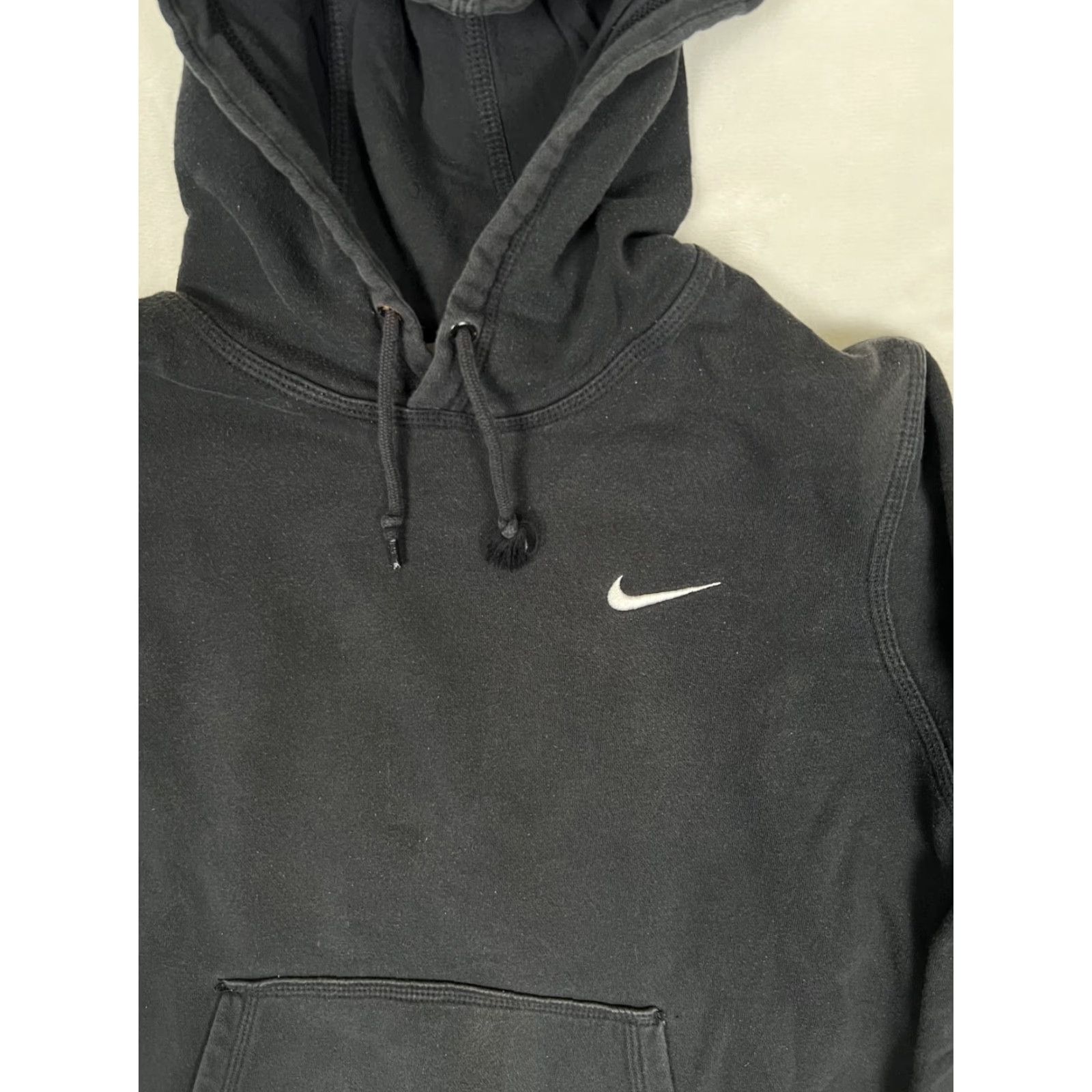 Nike VINTAGE Nike Black Pullover Hoodie Sweatshirt M Hooded Embroidered Swoosh Fade Nike Sportswear 90s Mens Hoodie Size US M / EU 48-50 / 2 - 2 Thumbnail