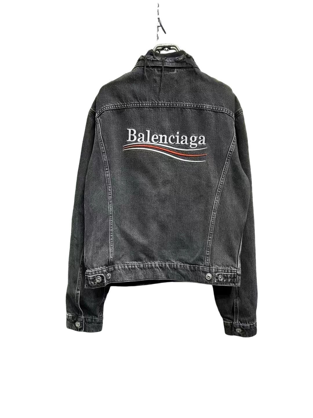 Balenciaga Balenciaga Political Logo Embroidered Denim Jacket Size 46 Size US S / EU 44-46 / 1 - 1 Thumbnail