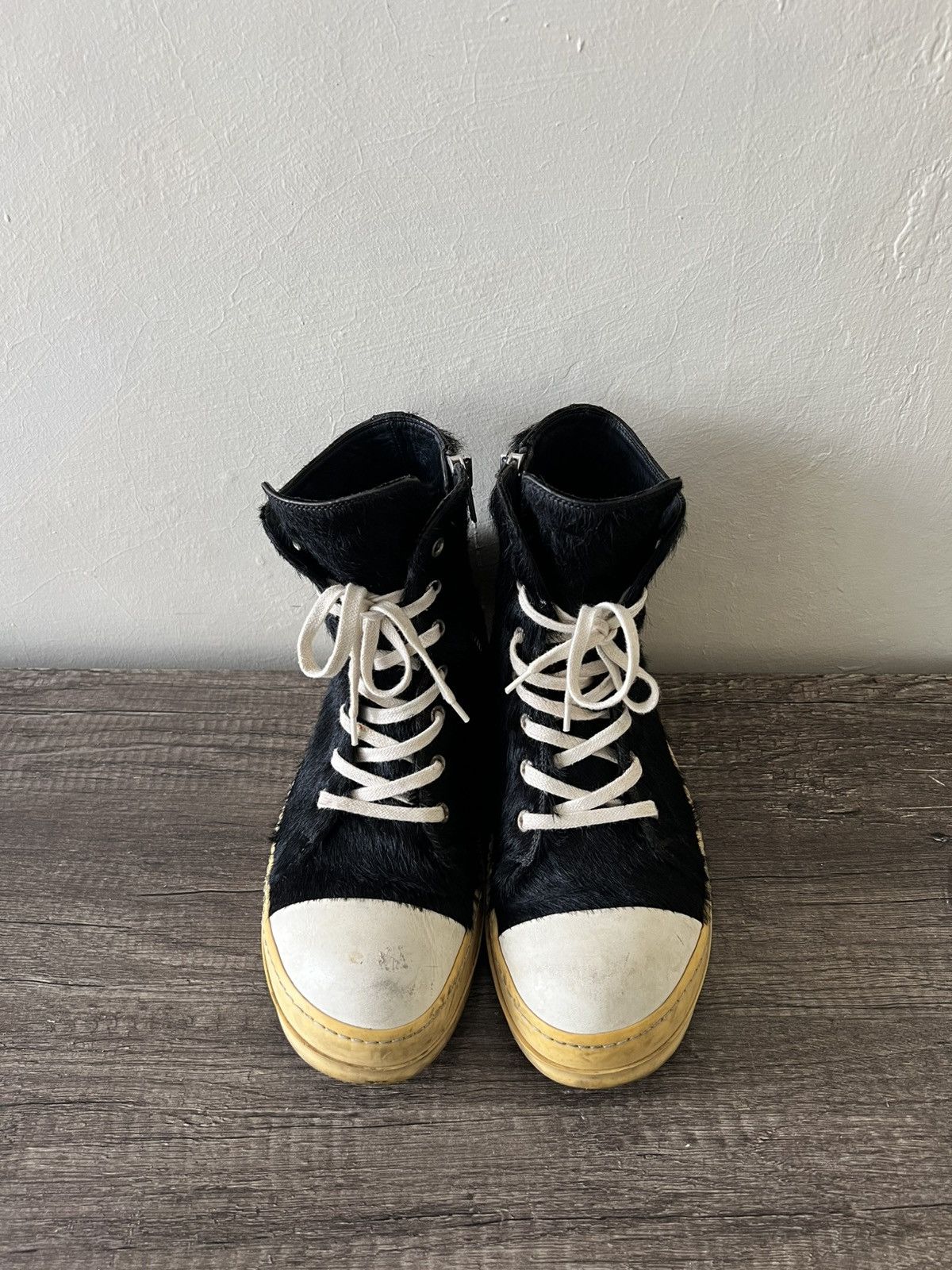 Rick Owens RICK OWENS PONY HAIR RAMONES HIGHTOP– BLACK/MILK Size US 7 / EU 40 - 3 Thumbnail
