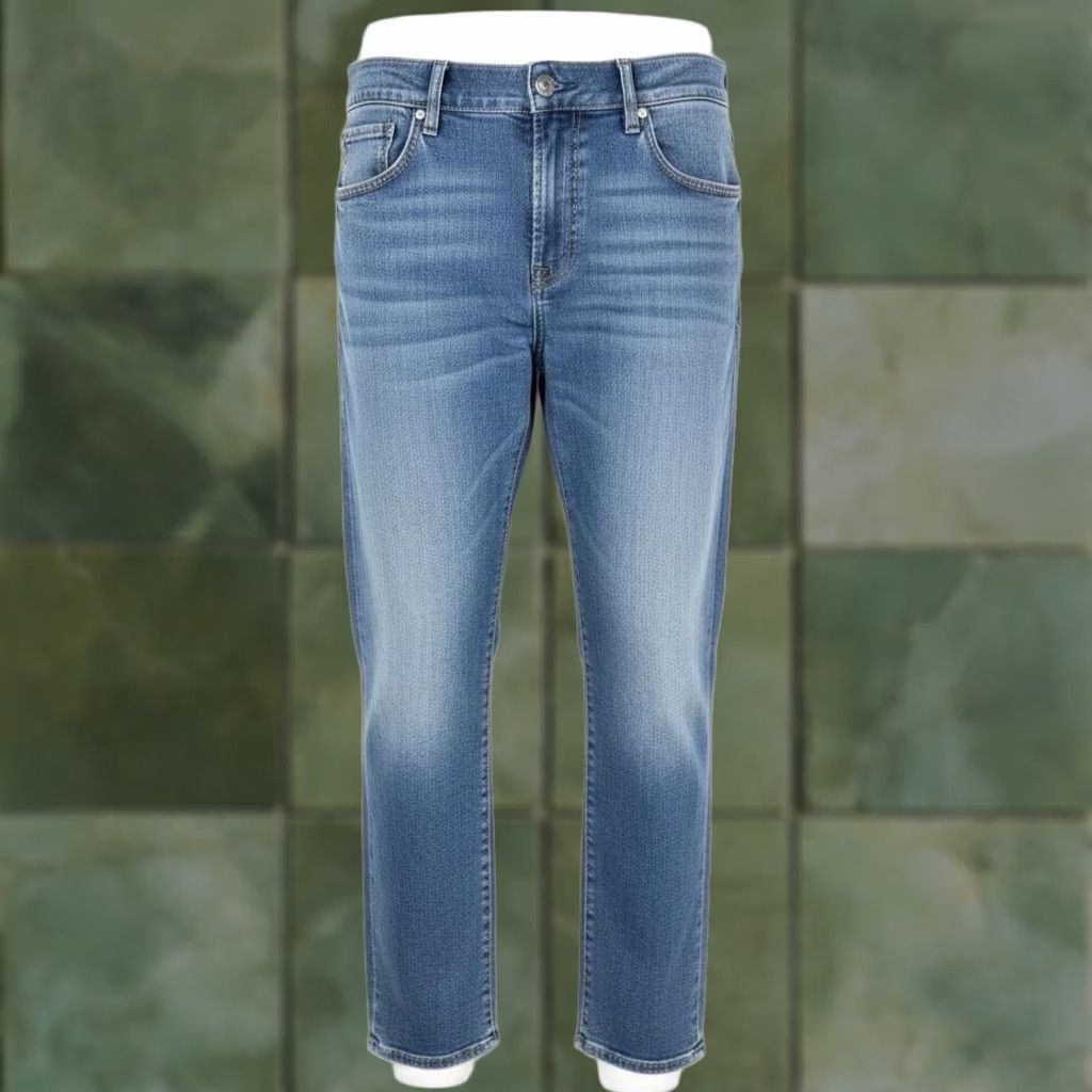 True Religion True Religion Geno Jeans Mens 36x31 Blue Light Wash Relaxed Tapered Zip Fly Size US 36 / EU 52 - 1 Thumbnail