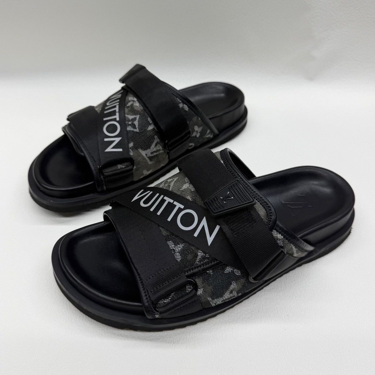 Louis Vuitton Louis Vuitton Black Sandals 8.5 Men Size US 8.5 / EU 41-42 - 1 Thumbnail