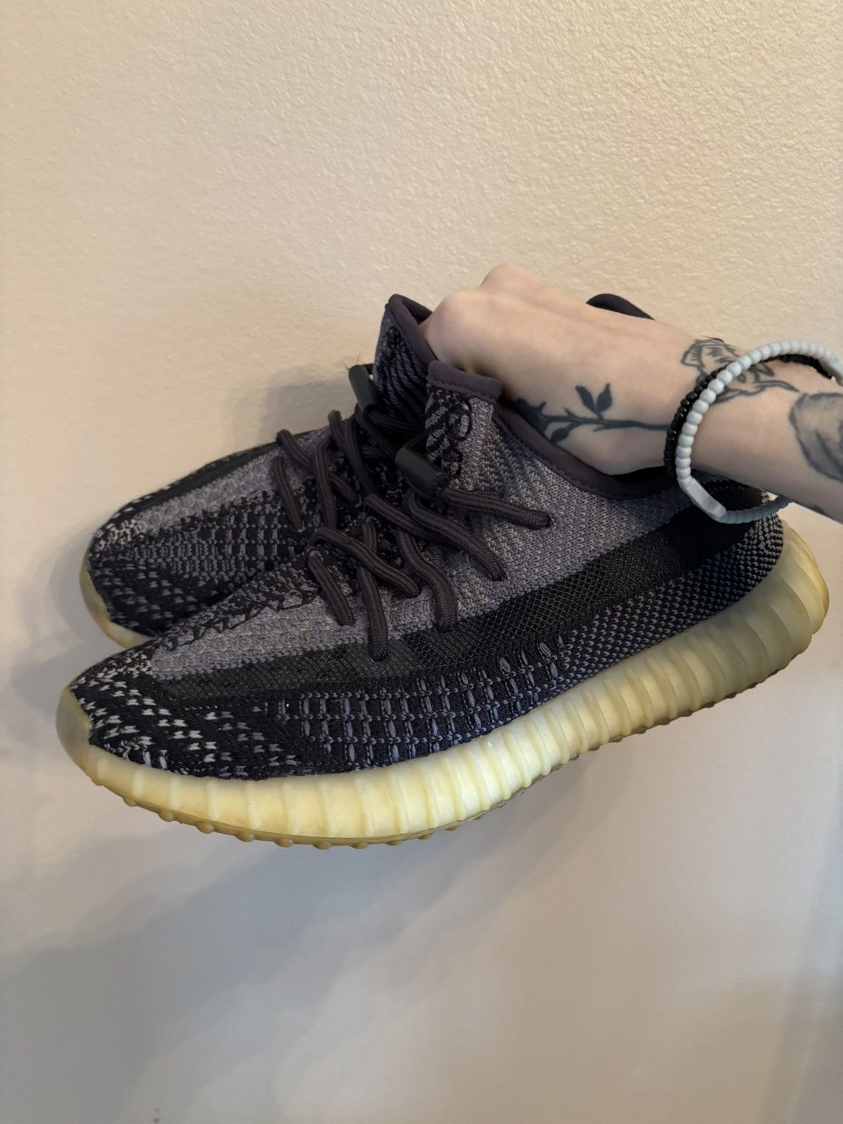 Yeezy adidas Yeezy Boost 350 V2 ‘Carbon' Size US 6 / EU 39 - 6 Thumbnail
