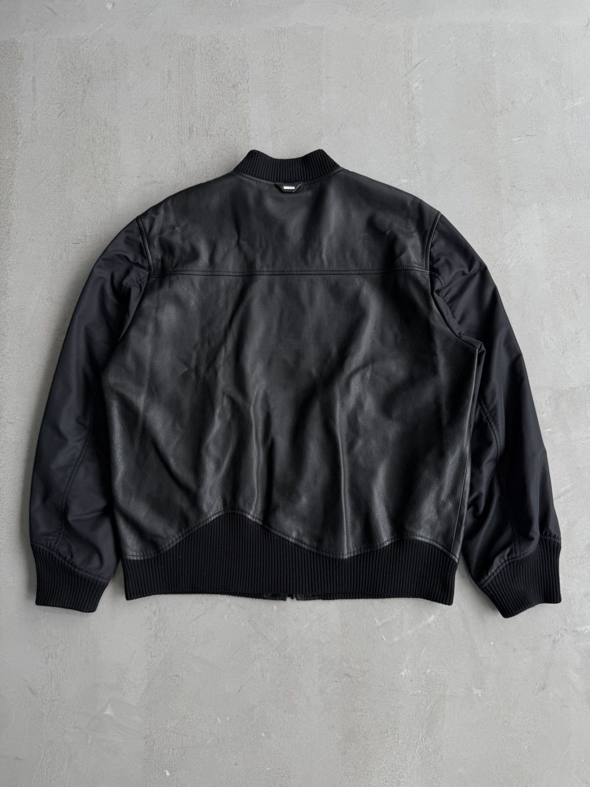 Louis Vuitton Louis Vuitton - FW2022 Leather/Mono Reversible Bomber Jacket Size US L / EU 52-54 / 3 - 3 Thumbnail