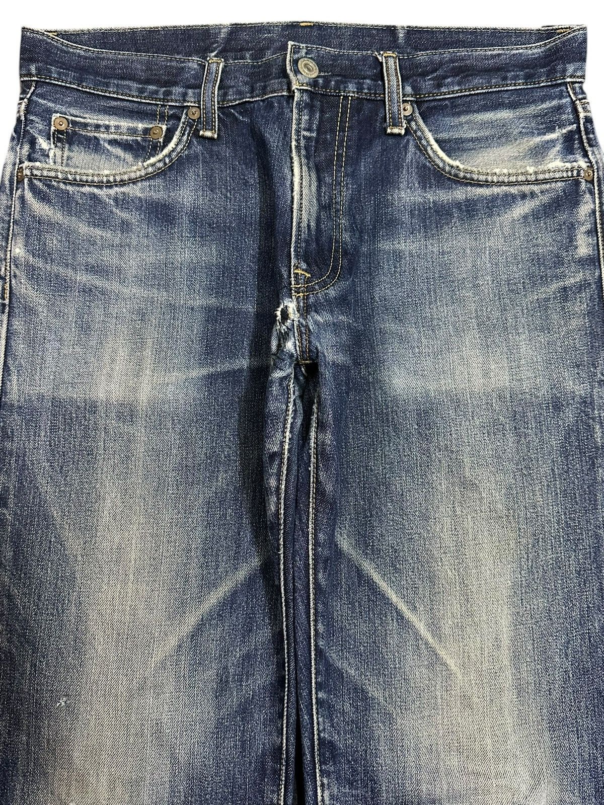 Uniqlo Vintage Japanese Uniqlo Blue Faded Wash Distress Loose Jeans Size US 32 / EU 48 - 3 Thumbnail