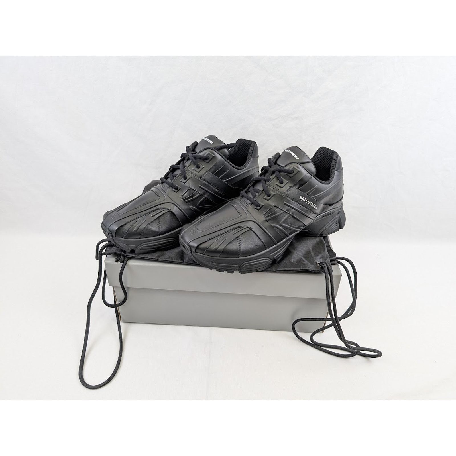 Balenciaga o1rshd1 Nappa Silk Phantom Sneakers in Black Size US 11 / EU 44 - 19 Thumbnail