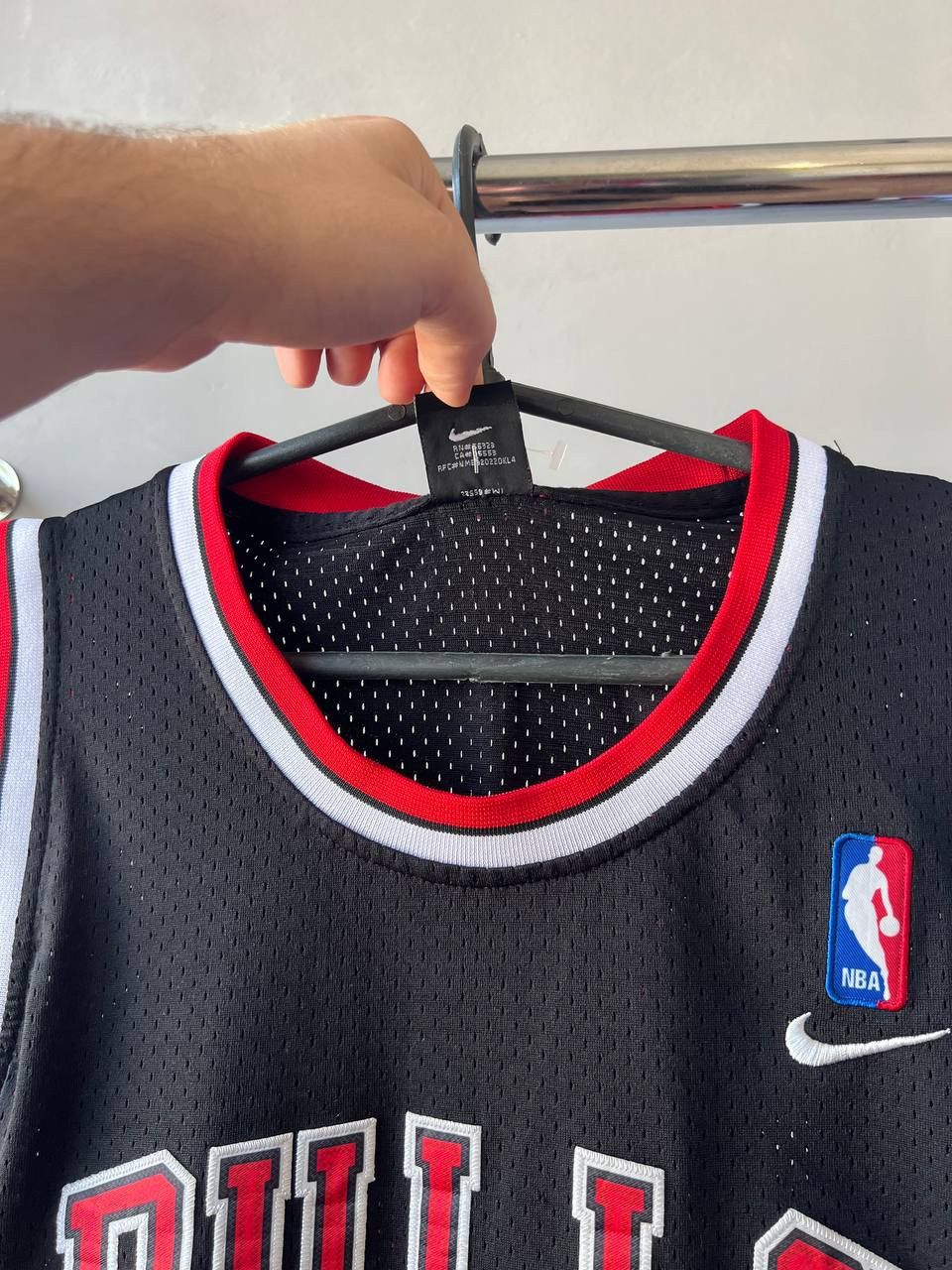 NBA 2001 CHICAGO BULLS #23 JORDAN NIKE BASKETBALL JERSEY ICONIC Size US S / EU 44-46 / 1 - 8 Thumbnail