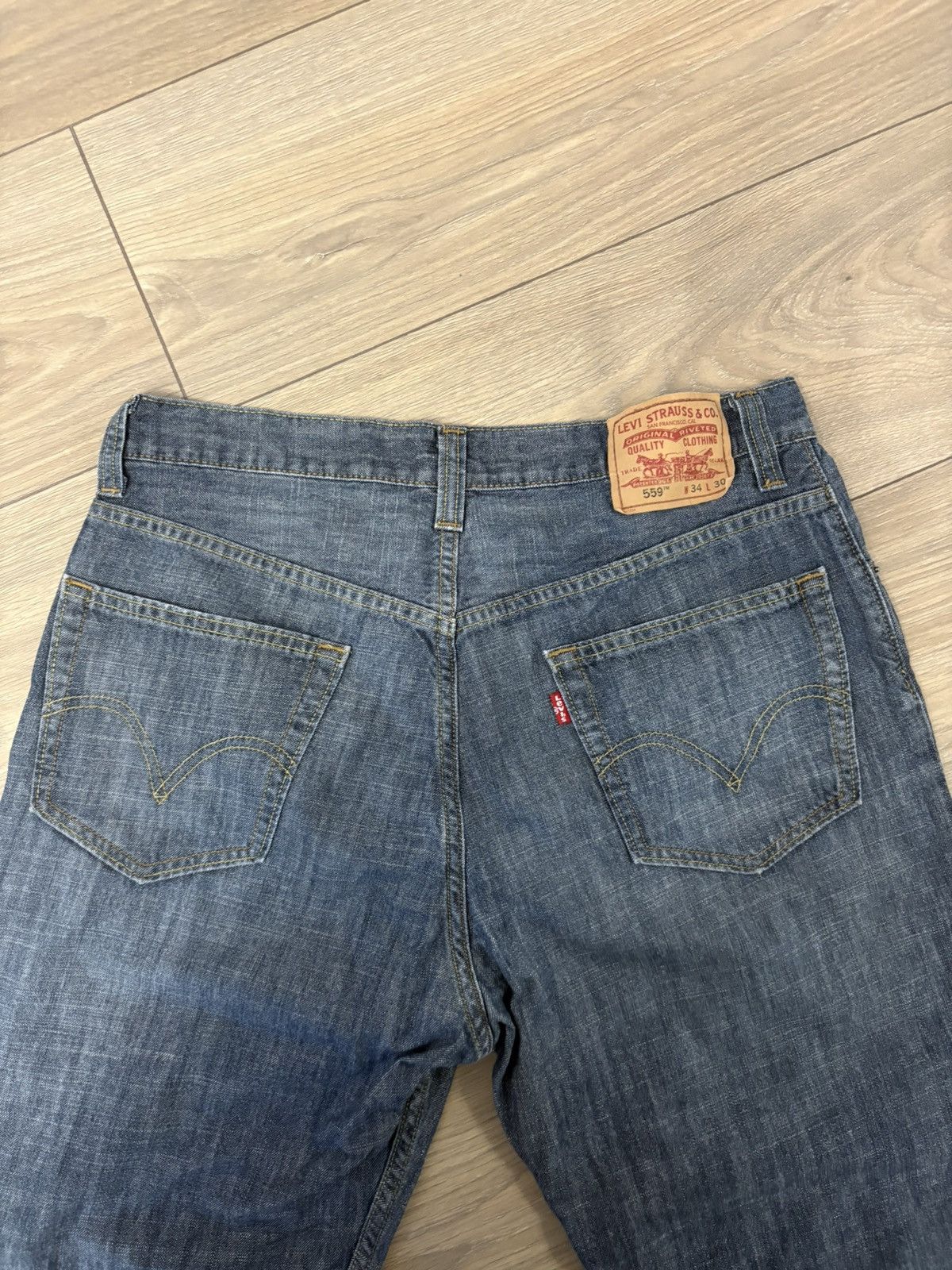 Levi's Vintage Clothing LEVI’S 559 VINTAGE JEANS Y2K FLARED STYLE Size US 34 / EU 50 - 3 Thumbnail