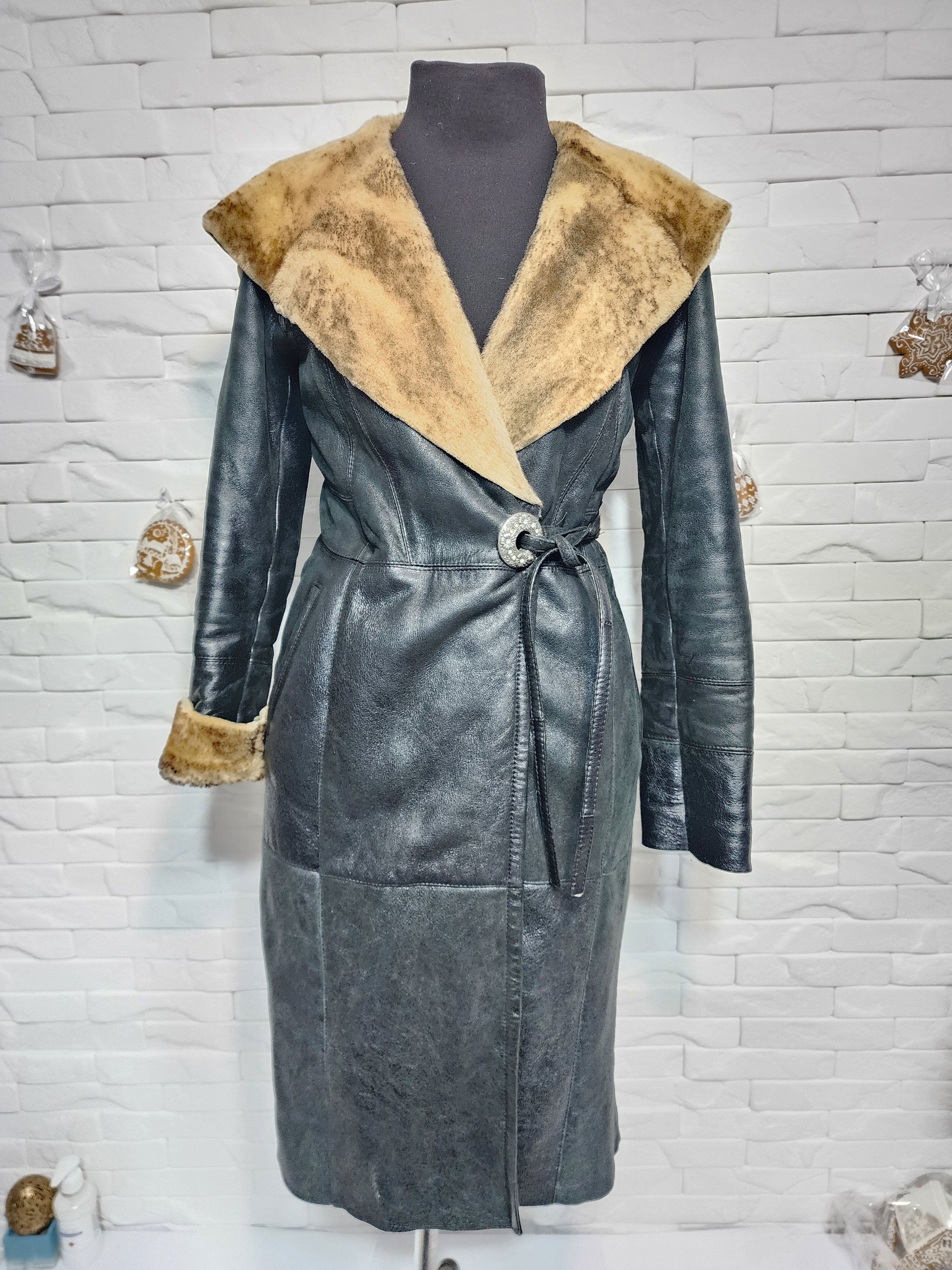 Furla Black Sheepskin Coat: Women's Fur Hood Winter Outwear Size M / US 6-8 / IT 42-44 - 2 Thumbnail