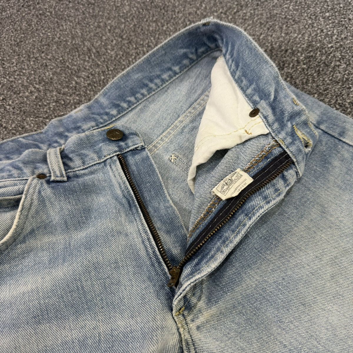 Vintage 🇺🇸 Early 80s Lee Distressed Faded Wash Aging Denim Made Usa Size US 30 / EU 46 - 14 Thumbnail
