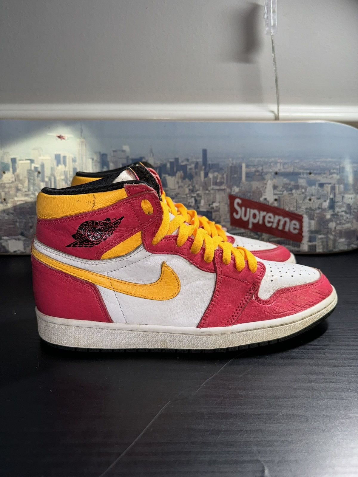 Jordan Brand × Nike - Nike Air Jordan 1 Retro High OG Light Fusion Red 2021 Size US 9.5 / EU 42-43 - 3 Thumbnail