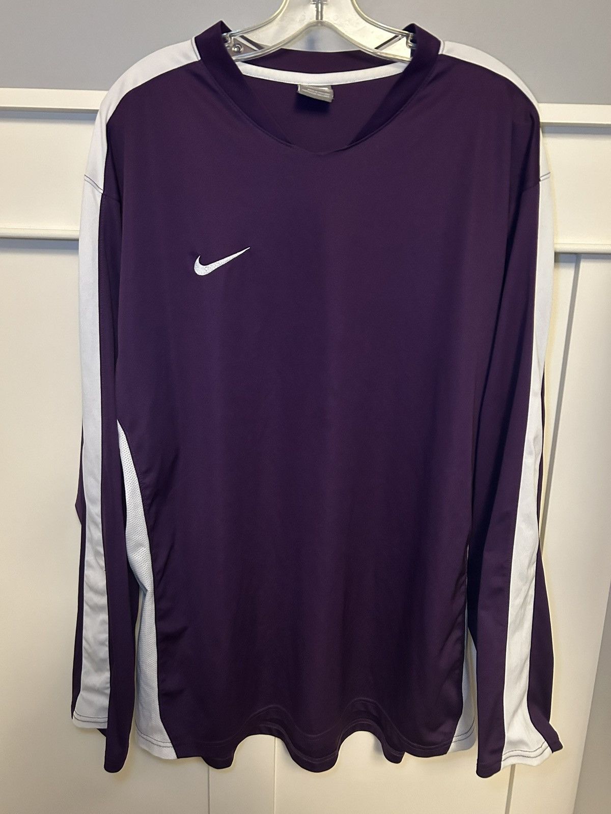 Nike Vintage Nike activewear long sleeve sport jersey Size US XL / EU 56 / 4 - 1 Thumbnail