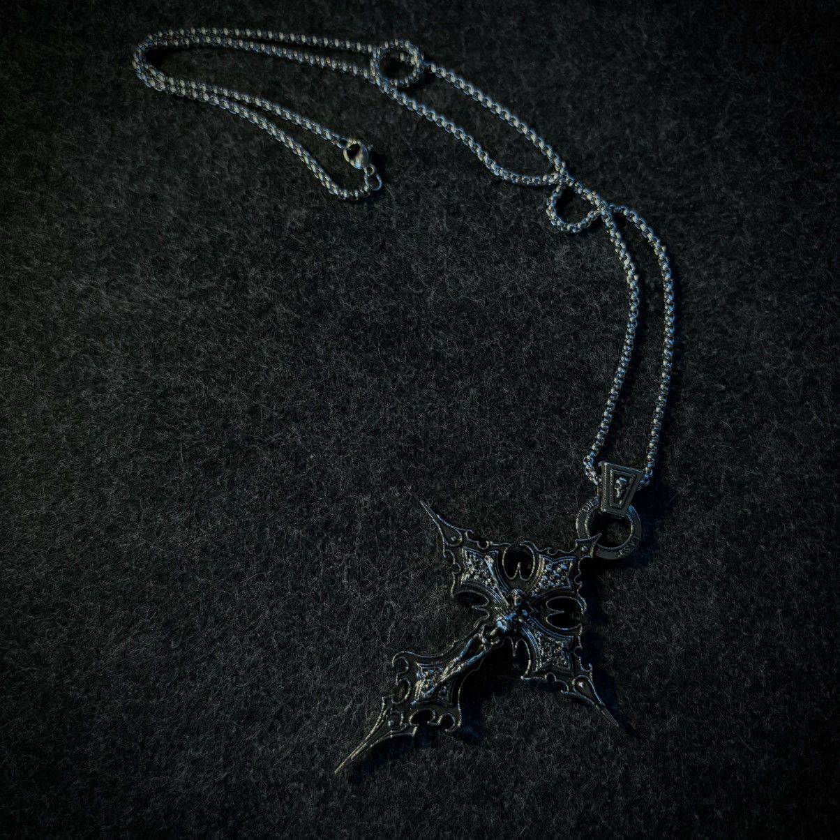 Affliction ☦︎ Y2K Cross Crucifix Necklace ☦︎ Size ONE SIZE - 2 Thumbnail
