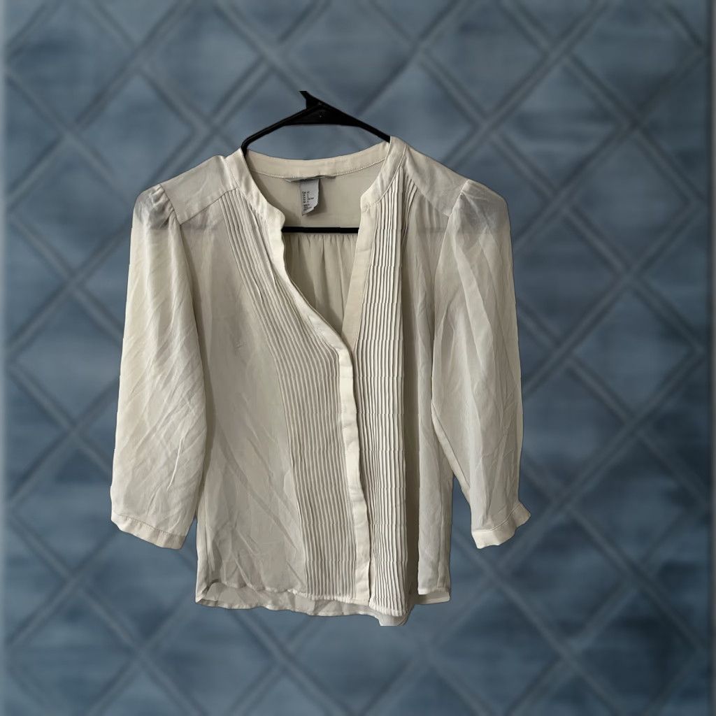 H&M H&M White Sheer 3/4 Sleeve Blouse Size 2 White Size XS / US 0-2 / IT 36-38 - 1 Thumbnail