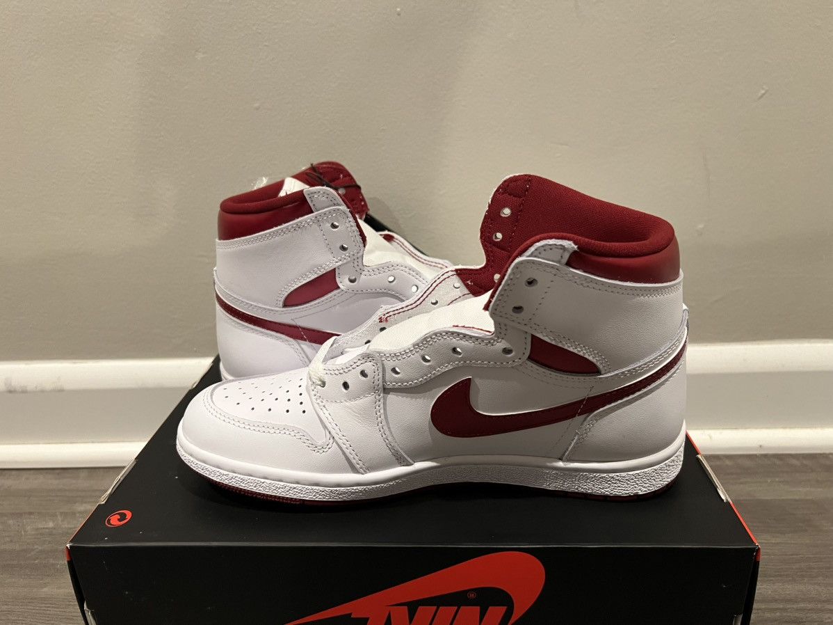 Jordan Brand Size 8.5 AIR JORDAN 1 RETRO HI 85 OG METALLIC BURGUNDY WHITE Size US 8.5 / EU 41-42 - 7 Thumbnail