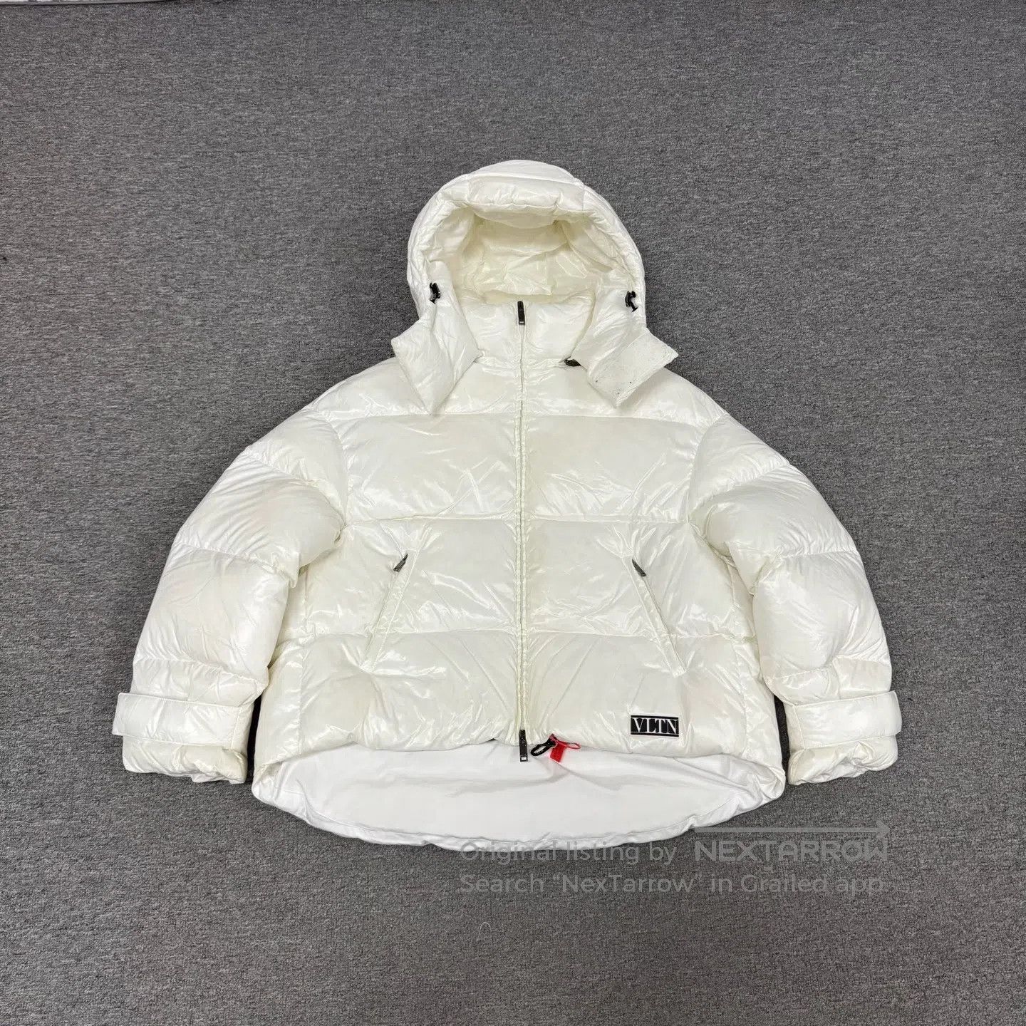 Valentino Valentino Main theme: Premium models, bread, down jackets| Size S / US 4 / IT 40 - 1 Thumbnail