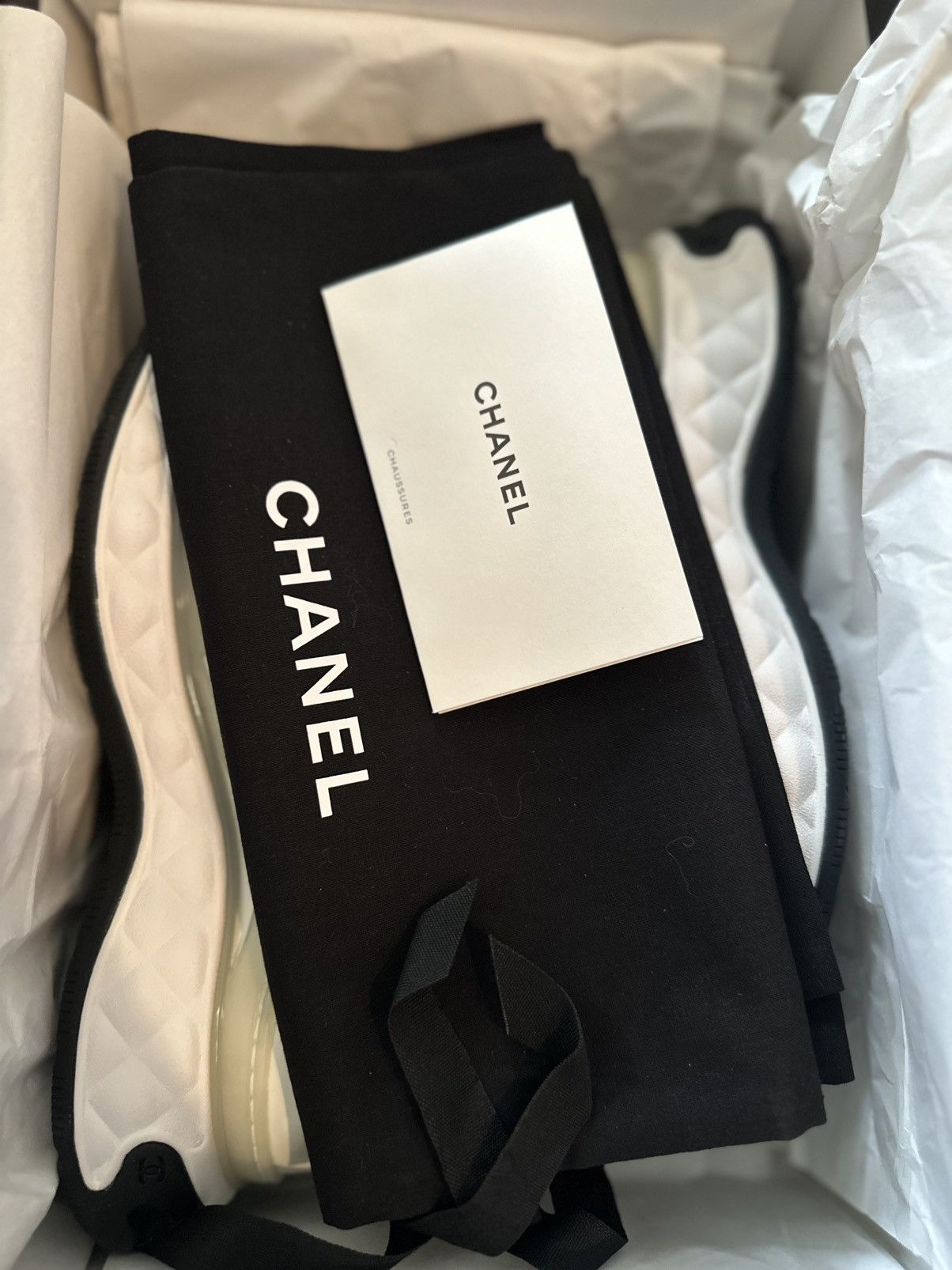 Chanel Chanel REV Sneaker Ivory size 35.5 Size US 5.5 / IT 35.5 - 15 Thumbnail