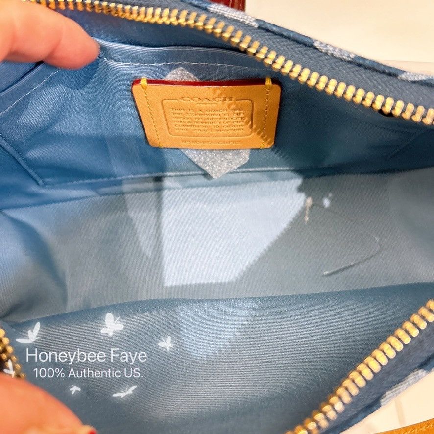 Coach NWT Coach Teri Shoulder Bag In Signature Denim CAF82 Size ONE SIZE - 6 Thumbnail