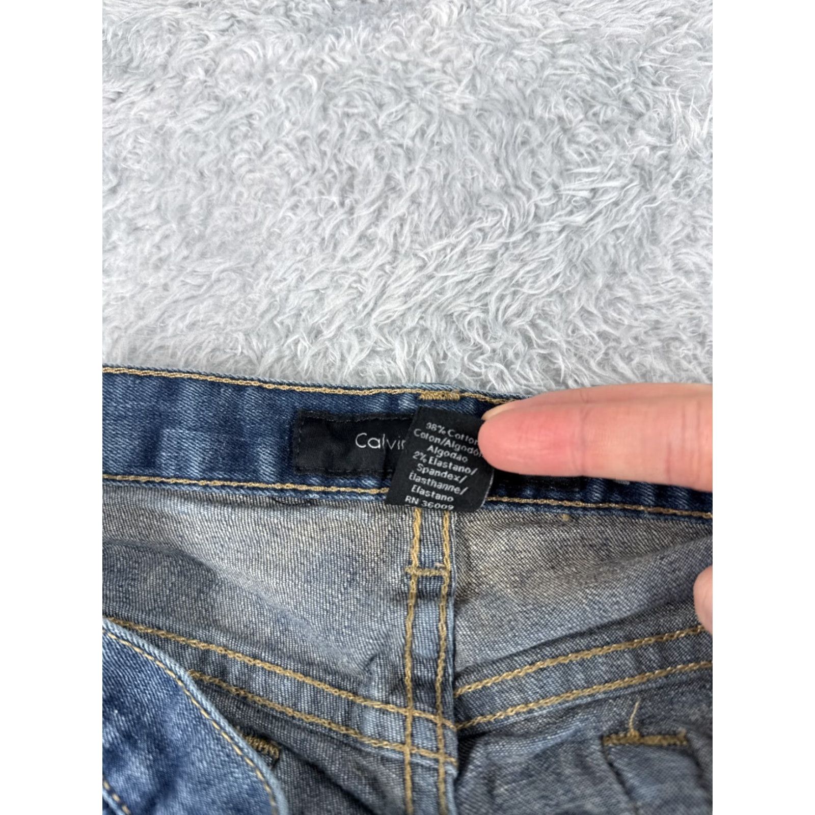 Calvin Klein Calvin Klein Jeans Women 10 Blue Denim Flared Mid Rise 30x27 Pants Brand: Calvin Klein Jeans Women 10 Blue Denim Flared Mid Rise 30x27 Size 32" / US 10 / IT 46 - 7 Thumbnail