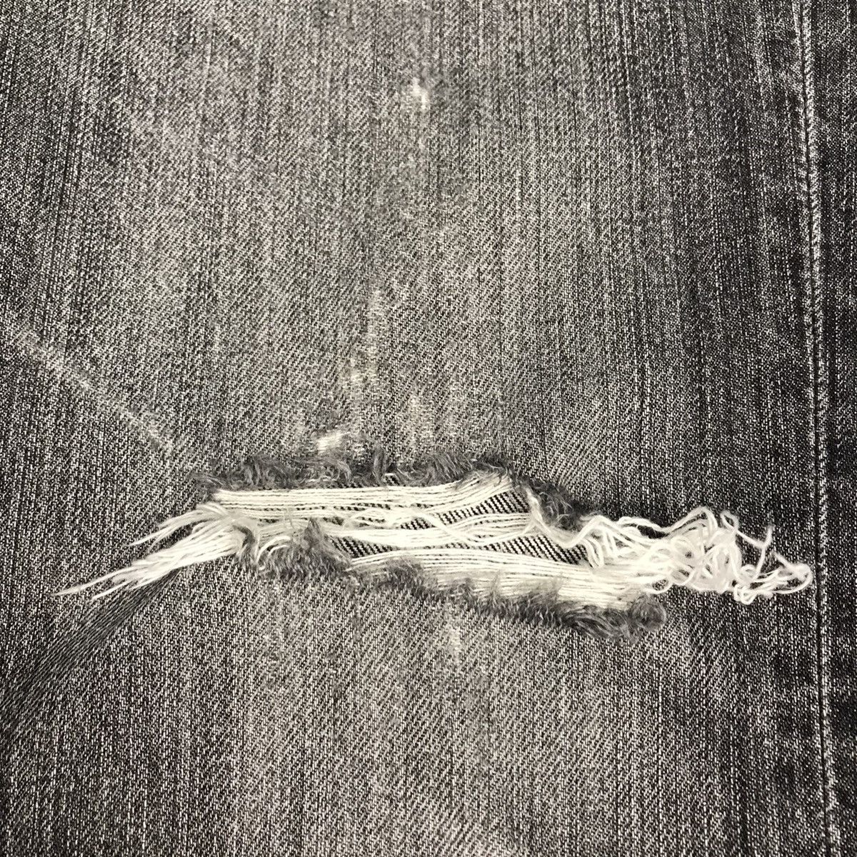 Japanese Brand × Jun Takahashi Distressed Uniqlo japan denim Black faded pants Size US 36 / EU 52 - 5 Thumbnail