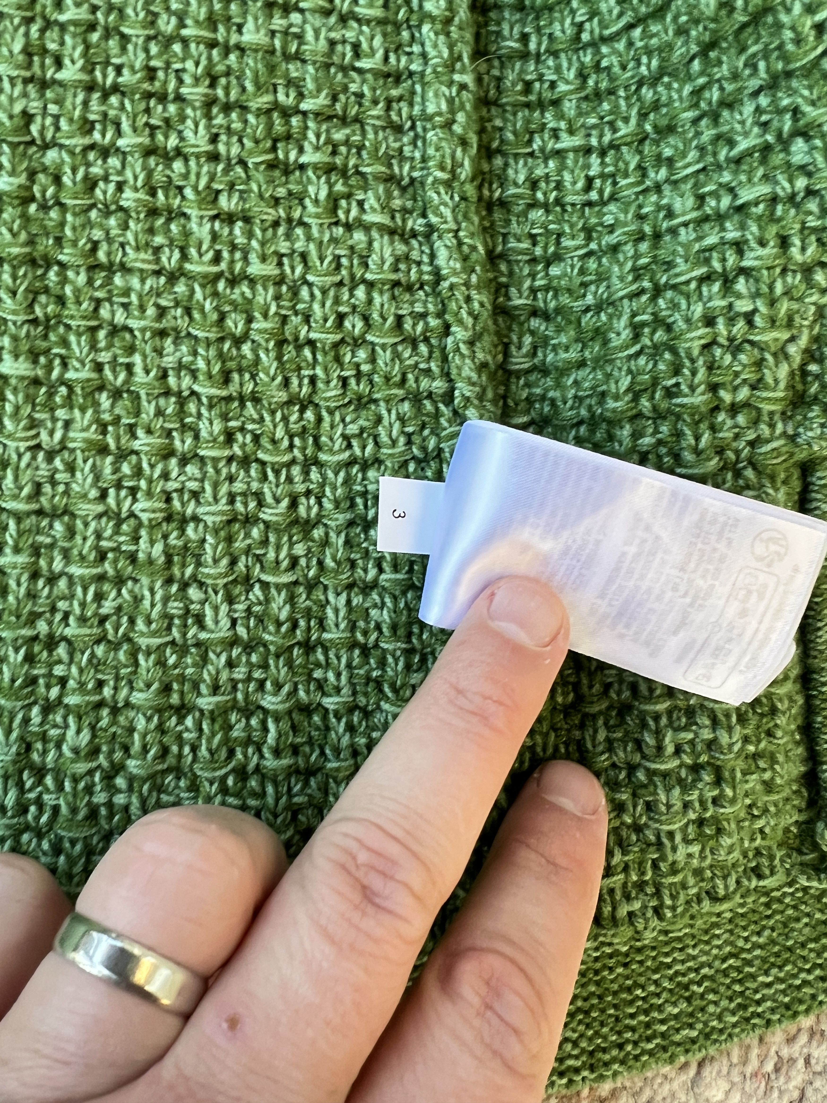 Uniqlo Uniqlo Sweater Size L / US 10 / IT 46 - 7 Thumbnail