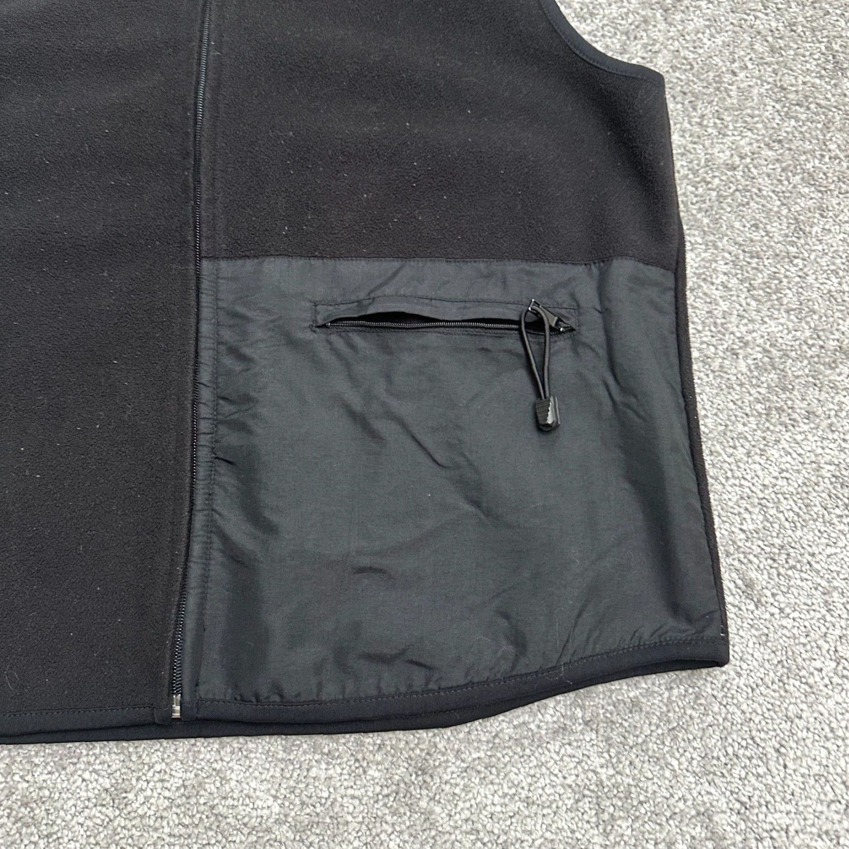 Old Navy Old Navy Womens Vest Fleece Medium Black Full Zip Pocket Jacket Outdoor Hiking Size M / US 6-8 / IT 42-44 - 3 Thumbnail