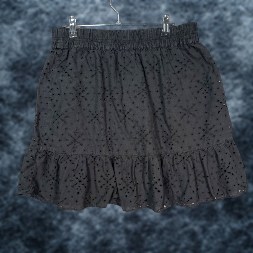 Loft LOFT Black Eyelet Cotton Mini Skirt With Ruffle Hem Womens Medium Size M Skirt Short Shoes Not Included? Size 32" / US 10 / IT 46 - 1 Thumbnail