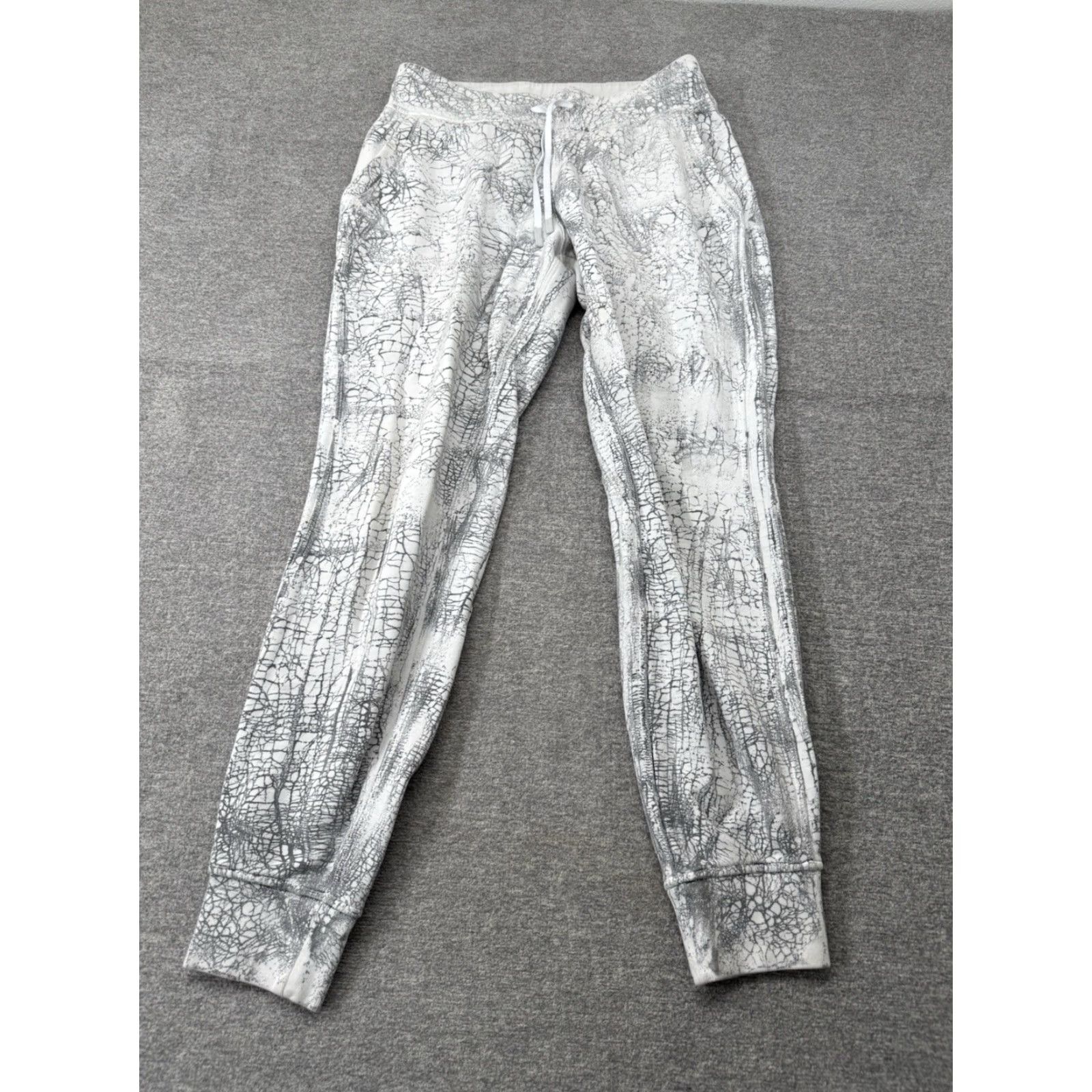 Lululemon Lululemon Warm Down Jogger Women’s Sz 6 White Black Sweatpants - Pants, Jogger, Activewear, Women, Regular Fit Size 28" / US 6 / IT 42 - 2 Thumbnail