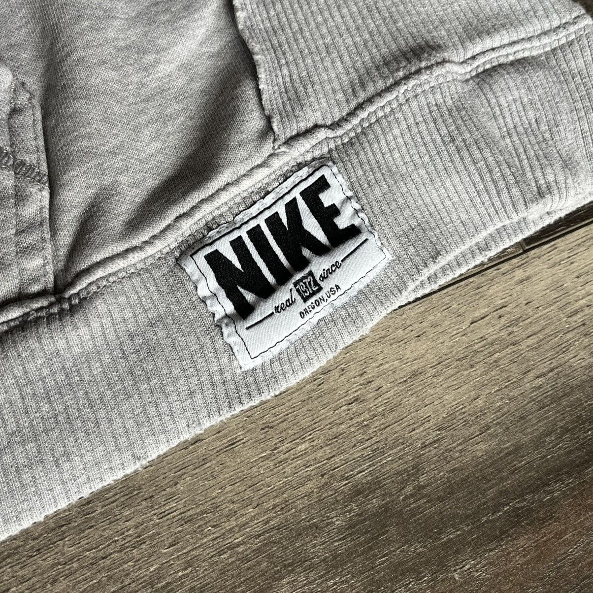 Nike Vintage 2000s Nike Gold Patch Embroidered Swoosh Logo Hoodie Size US XXL / EU 58 / 5 - 5 Thumbnail