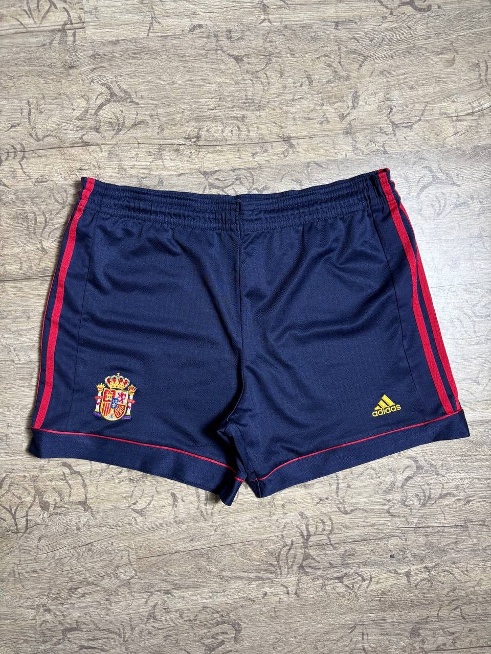 Adidas Spain 98/00 Home Adidas Rare shorts Size US 32 / EU 48 - 1 Thumbnail