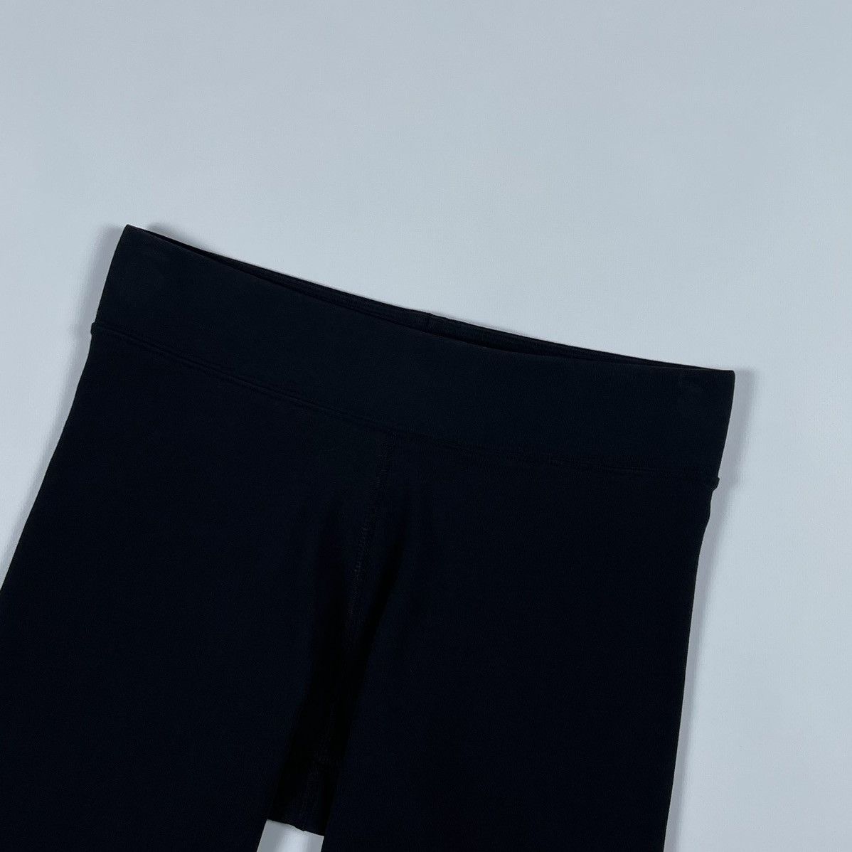 Nike Nike Women Leggings Shorts Biker Shorts Size 26" / US 2 / IT 38 - 6 Thumbnail