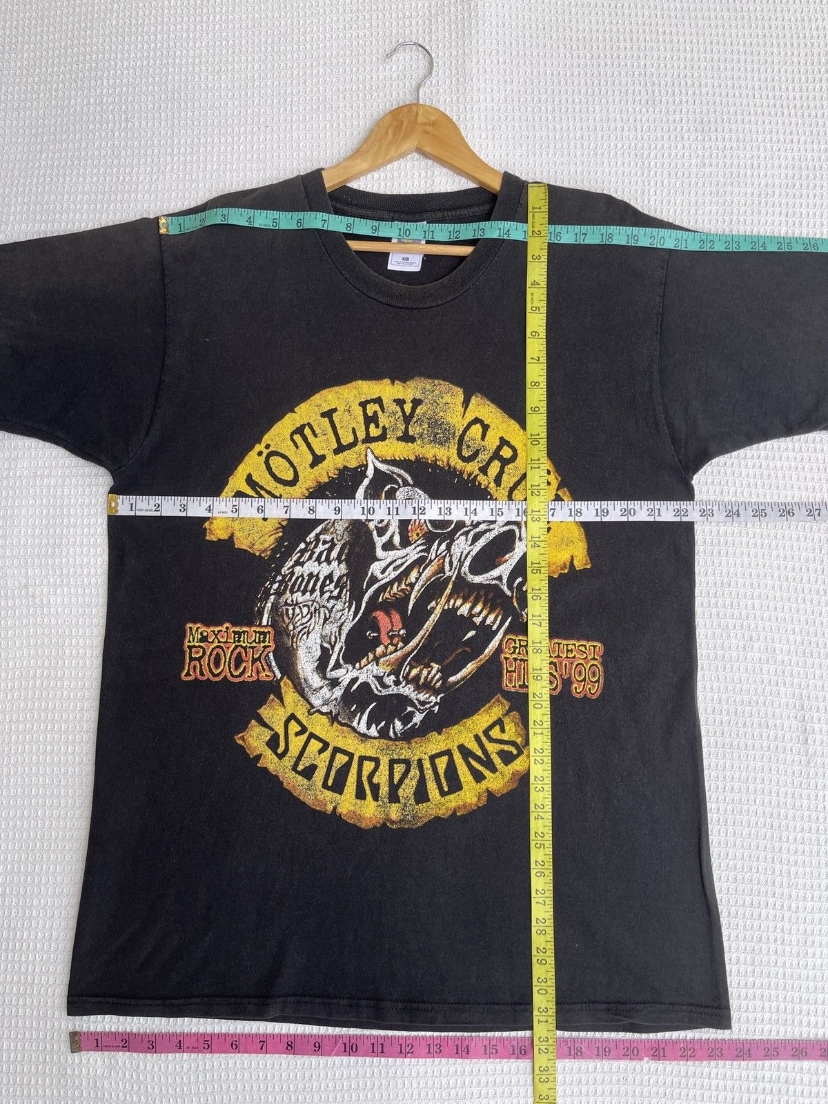 Band Tees Rarest🔥Vtg MOTLEY CRUE x SCORPIONS Greatest Hit’s 99 Size US XL / EU 56 / 4 - 13 Thumbnail