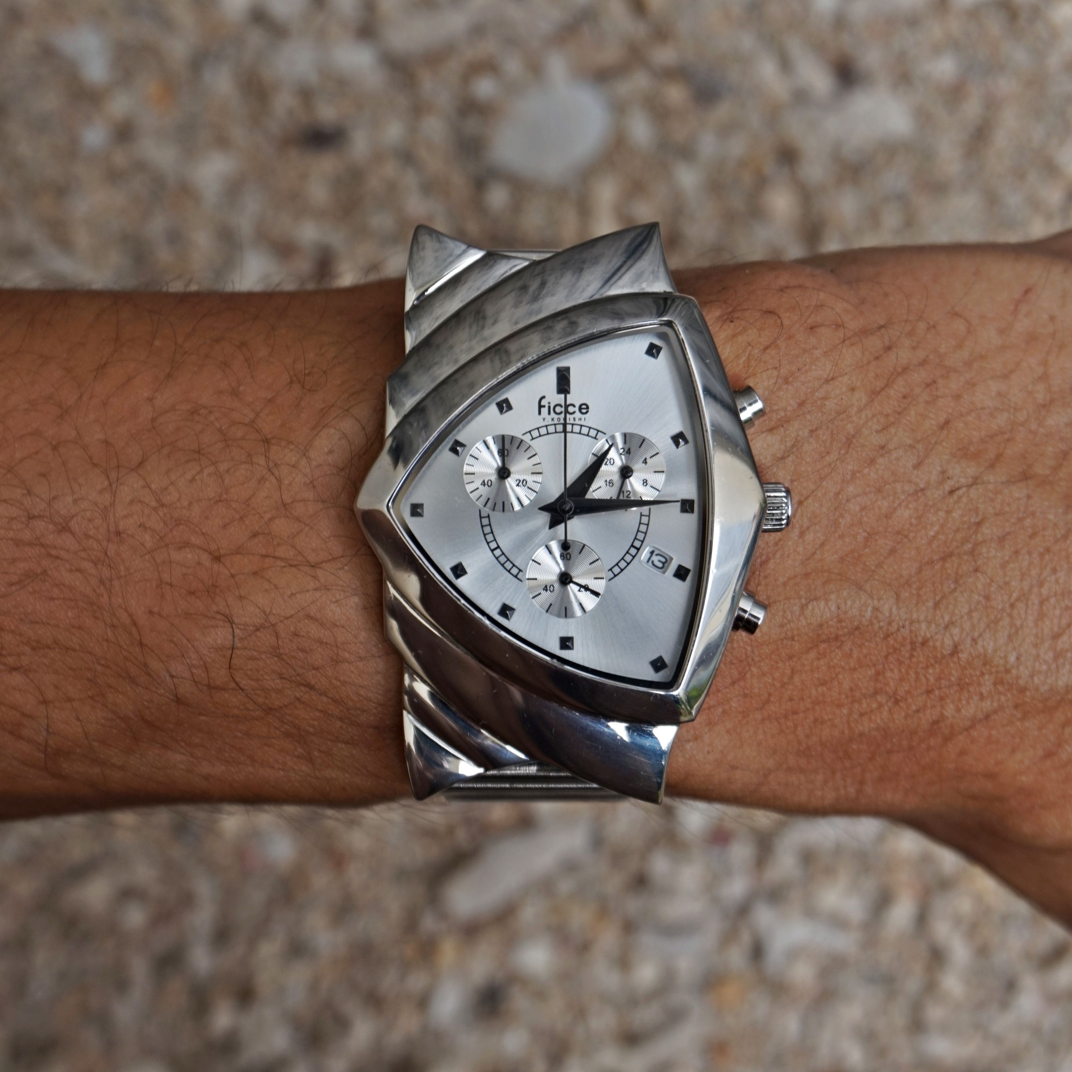 Yoshiyuki Konishi Rare! Yoshiyuki Konishi FICCE Chronograph watch Size ONE SIZE - 5 Thumbnail
