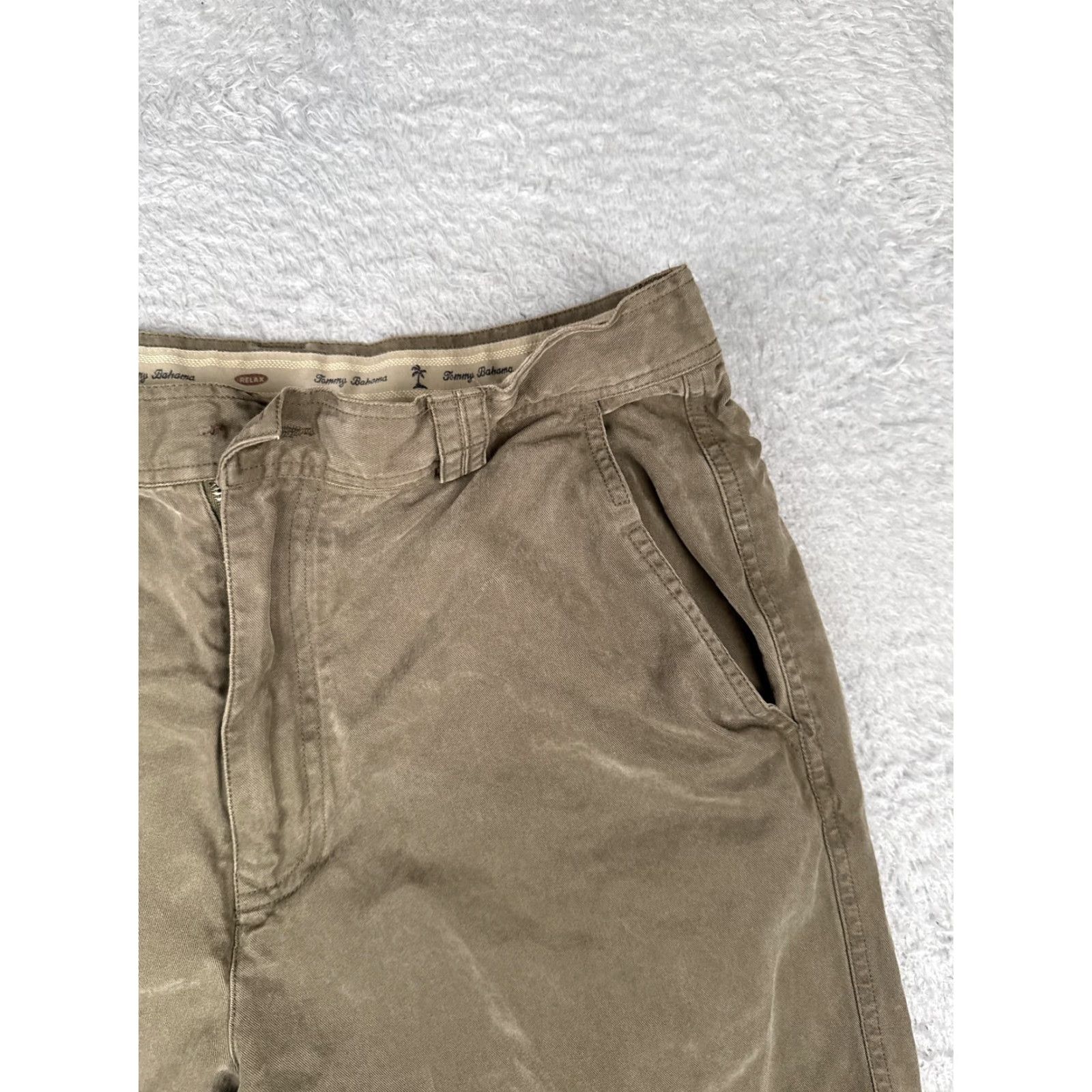 Tommy Bahama Tommy Bahama Shorts Mens 33 Olive Green Chino Flat Front Lyocell Cotton Pockets 90s Beach Mens Size US 33 - 5 Thumbnail