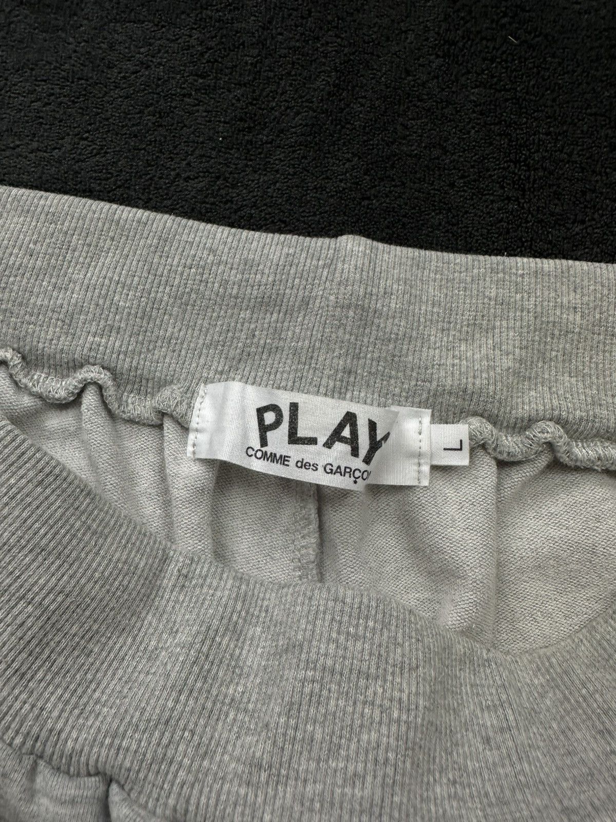 Comme des Garcons play comme des garcons holiday emoji shorts big logo rare Size US 34 / EU 50 - 12 Thumbnail