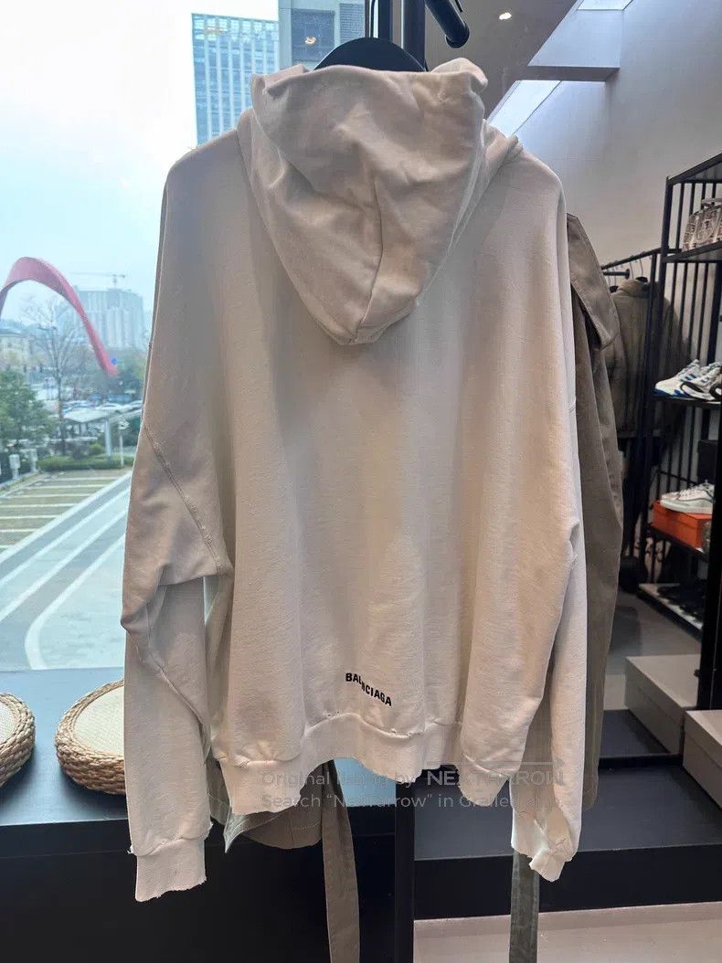 Balenciaga Balenciaga Solid Color Letter Embroidered Hooded Sweatshi Size US M / EU 48-50 / 2 - 1 Thumbnail