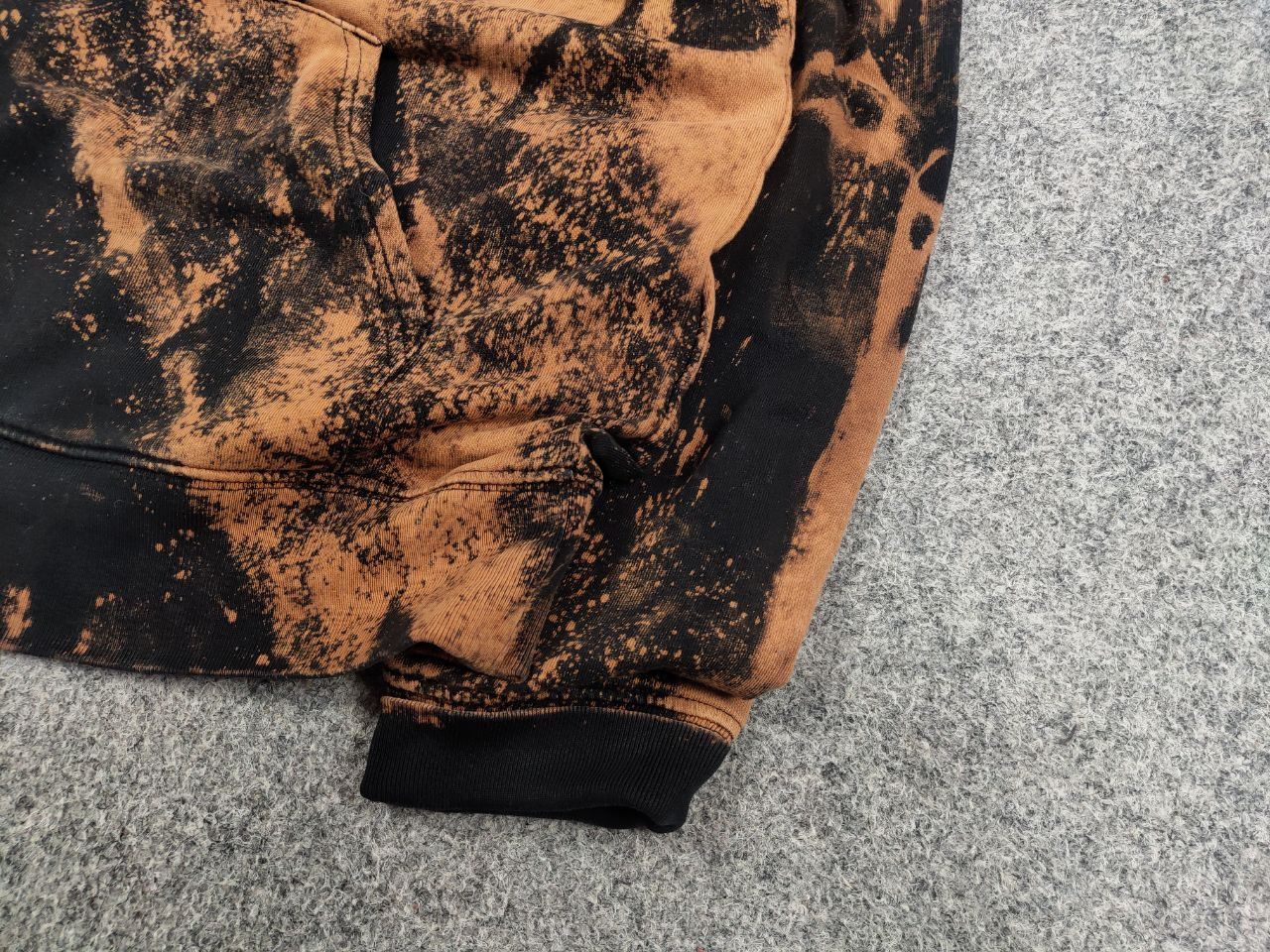 Carhartt Carhartt Tie-dye Black Logo college Hooded Sweat Vintage Size US M / EU 48-50 / 2 - 6 Thumbnail