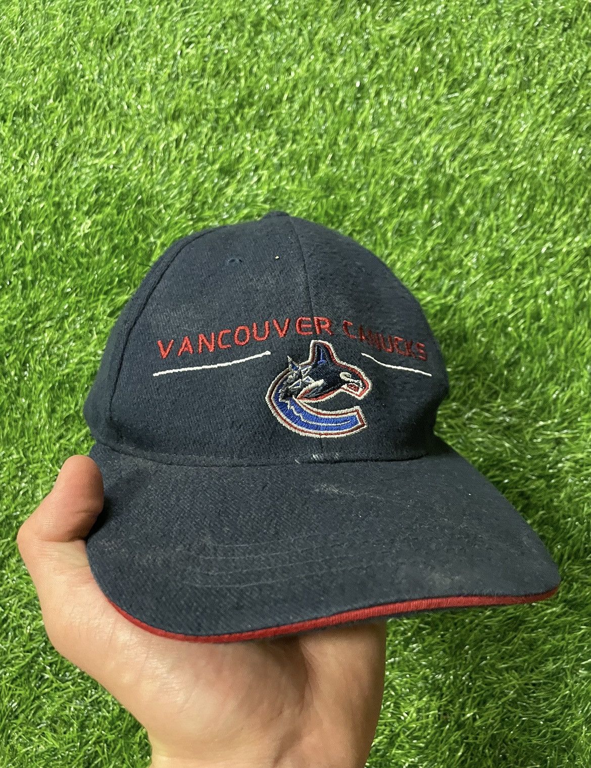 NHL Vancouver Canucks Nhl Hat Size ONE SIZE - 1 Thumbnail