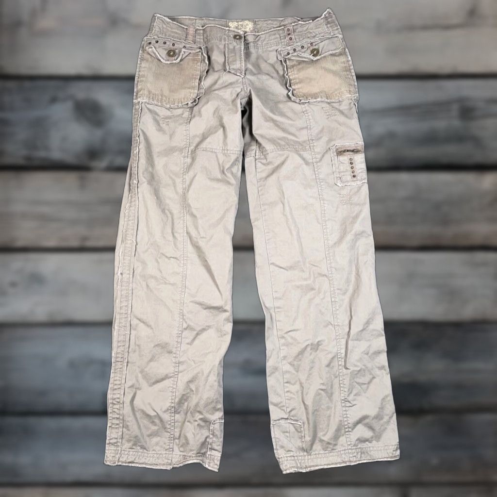 Vintage Vintage Y2K Women's Cargo Pants Baggy Low-Rise Raw Edge Beige Cotton 90s Casual, Loose Fit, Size 36 Size 25" / US 0 / IT 36 - 1 Thumbnail