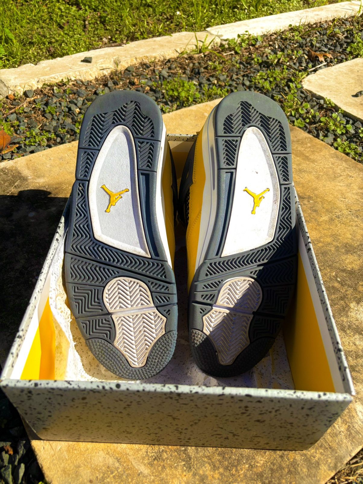 Jordan Brand Air Jordan 4 “Yellow Lightning” Size US 9 / EU 42 - 7 Thumbnail
