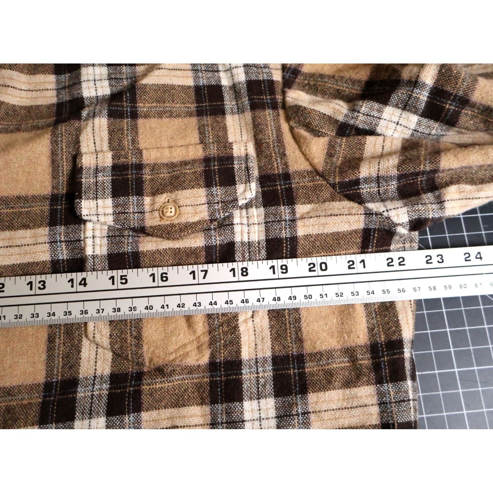 Vintage VINTAGE 80s Wool Blend Flannel Shirt Men Large Brown Plaid Lightweight Grunge Button-Up Pockets Casual Workwear Mens Size US L / EU 52-54 / 3 - 6 Thumbnail