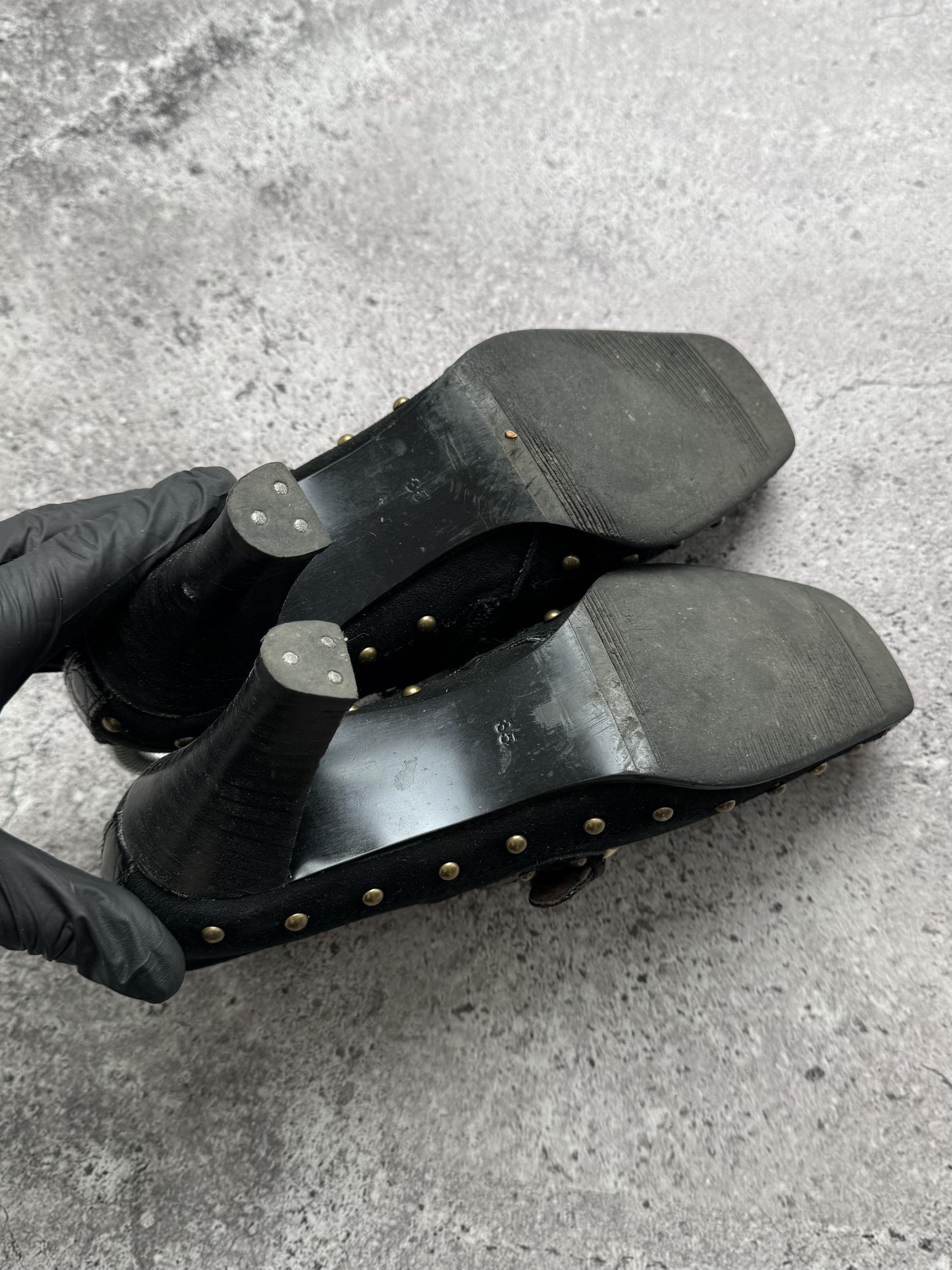 Vintage Vintage Leather Heels With Metal Details C2(V500) Size US 5 / IT 35 - 10 Thumbnail