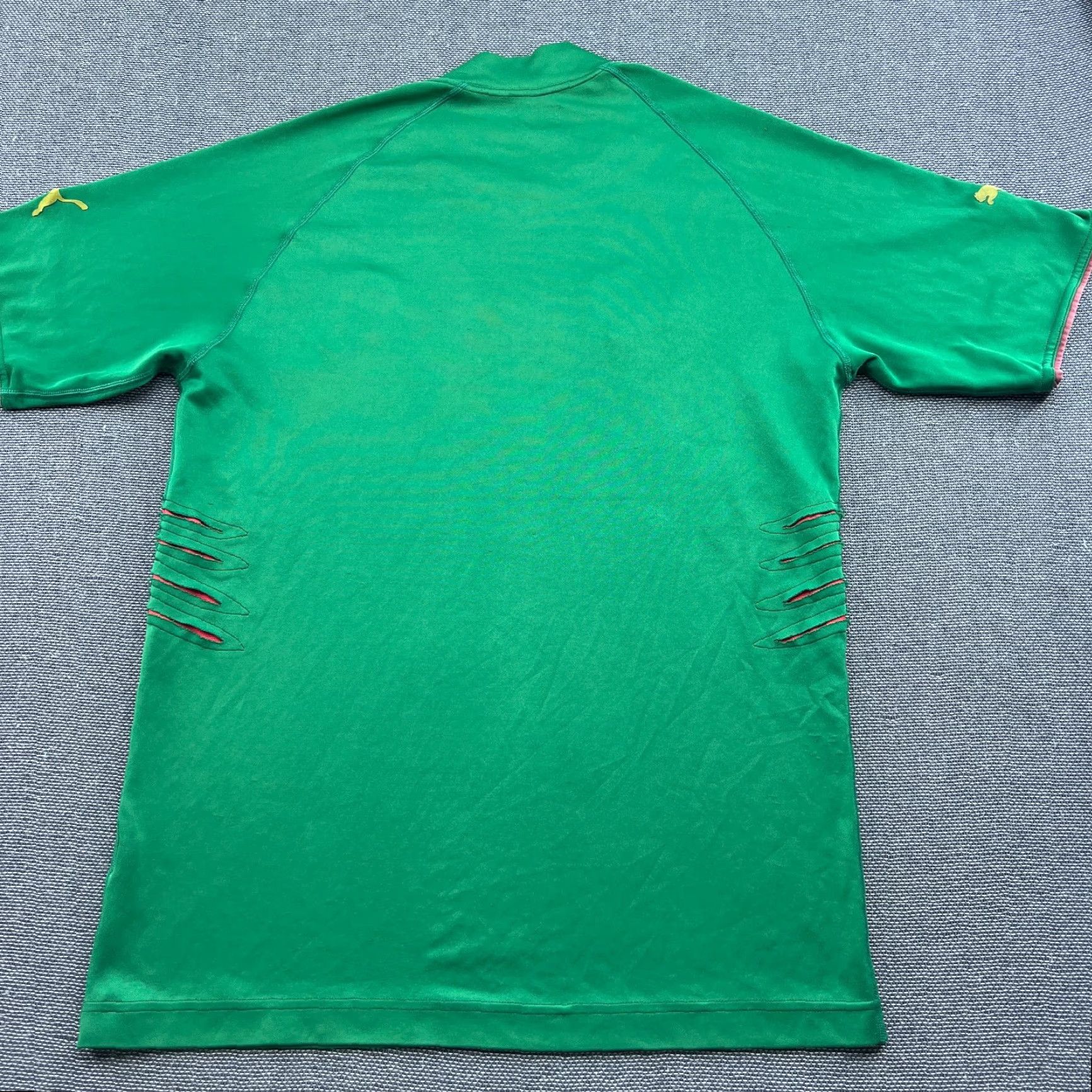 Puma PUMA Cameroon 2004 2005 2006 Home Football Jersey Mens Medium Green Short Sleeve Pullover Round Neck Quick Dry Athletic Jersey Size US M / EU 48-50 / 2 - 4 Thumbnail
