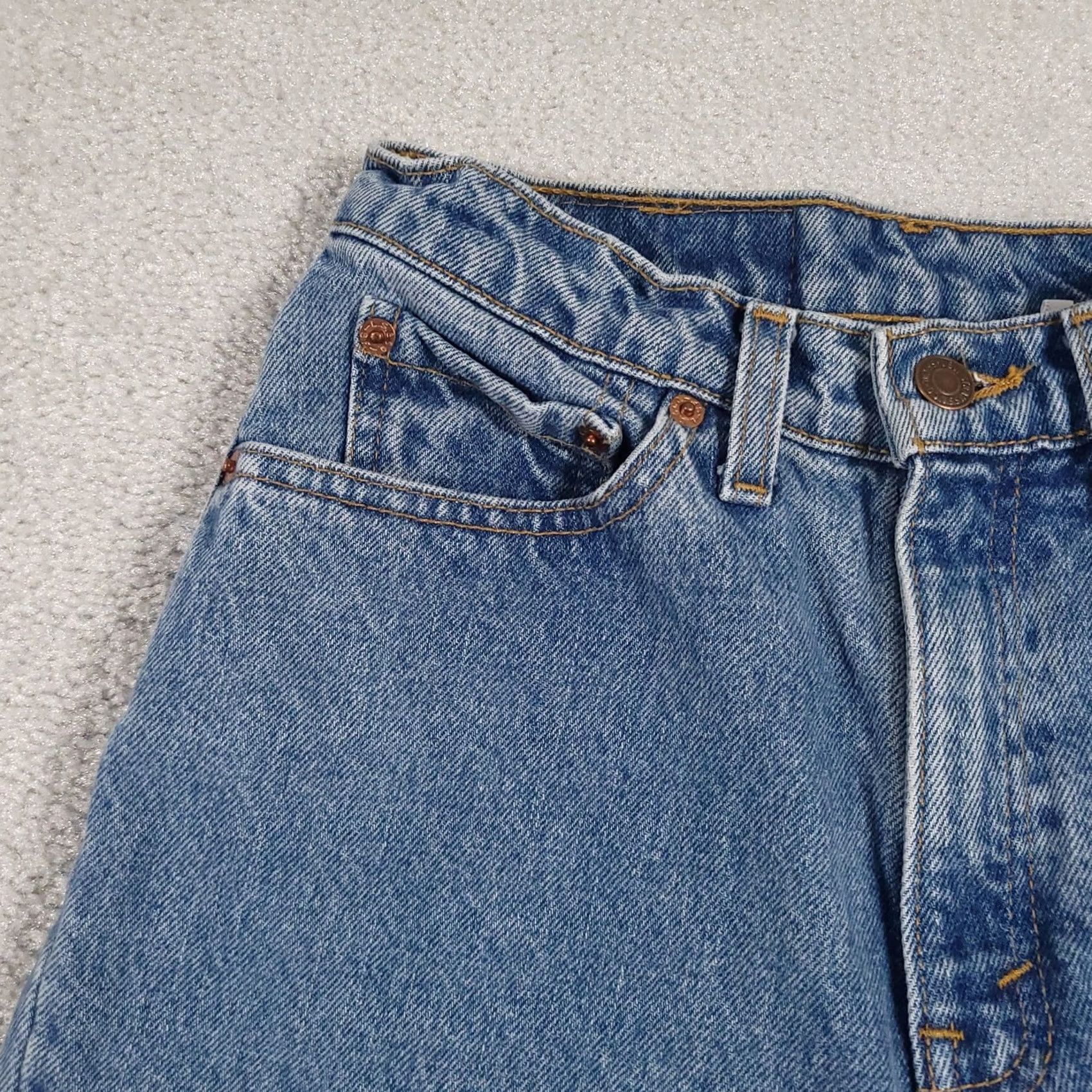 Levi's VINTAGE Levi's Jeans Womens 7 Slim Fit Tapered Leg High Rise Denim Blue 90s Mens? Women? (Please confirm) Size 28" / US 6 / IT 42 - 4 Thumbnail