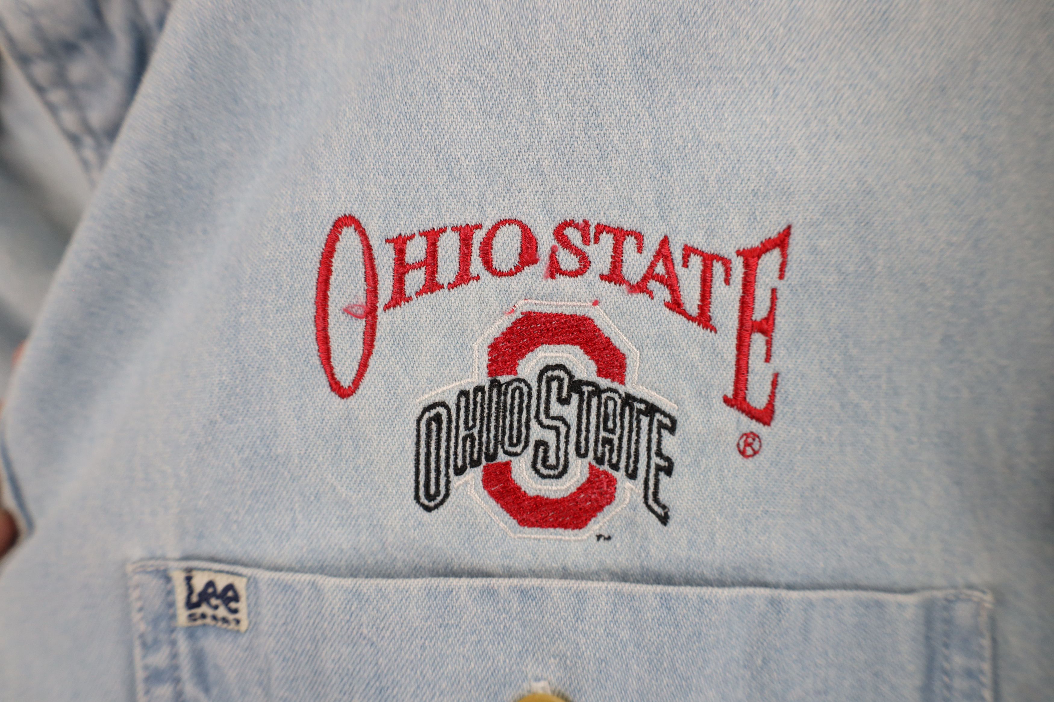 Vintage Vintage 90s Ohio State University Denim Jean Button Shirt Size US L / EU 52-54 / 3 - 4 Thumbnail