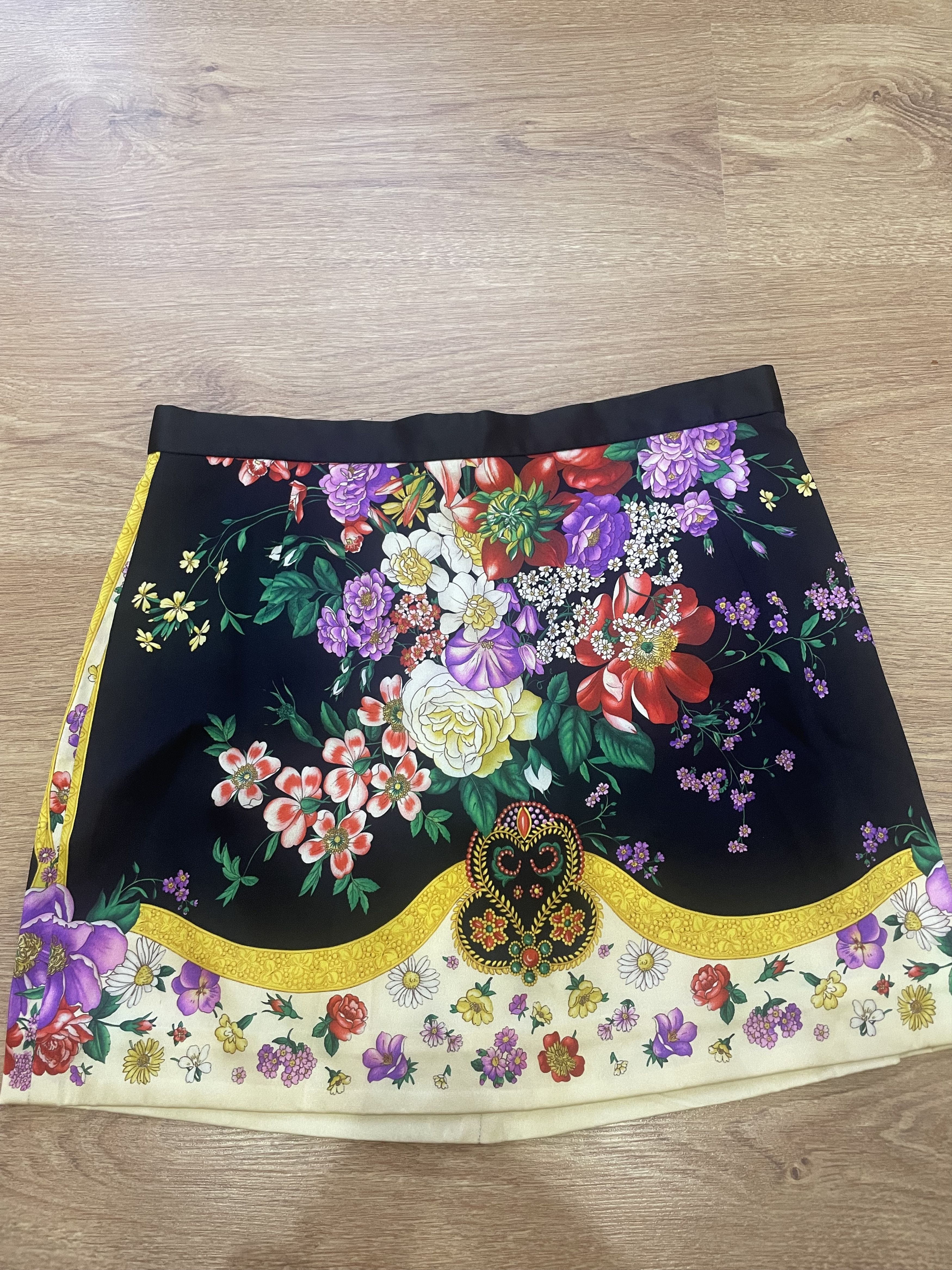 Dolce & Gabbana Skirt Size M / US 6-8 / IT 42-44 - 1 Thumbnail