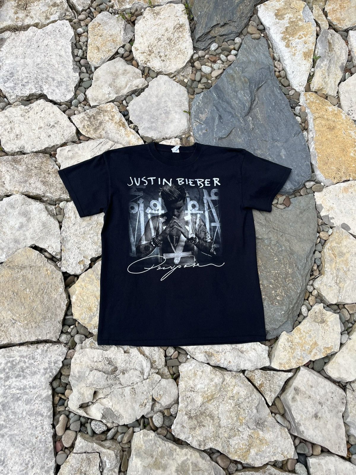 Band Tees × Justin Bieber × Vintage Justin Bieber purpose tour t-shirt y2k tee praying rare band Size US M / EU 48-50 / 2 - 1 Thumbnail