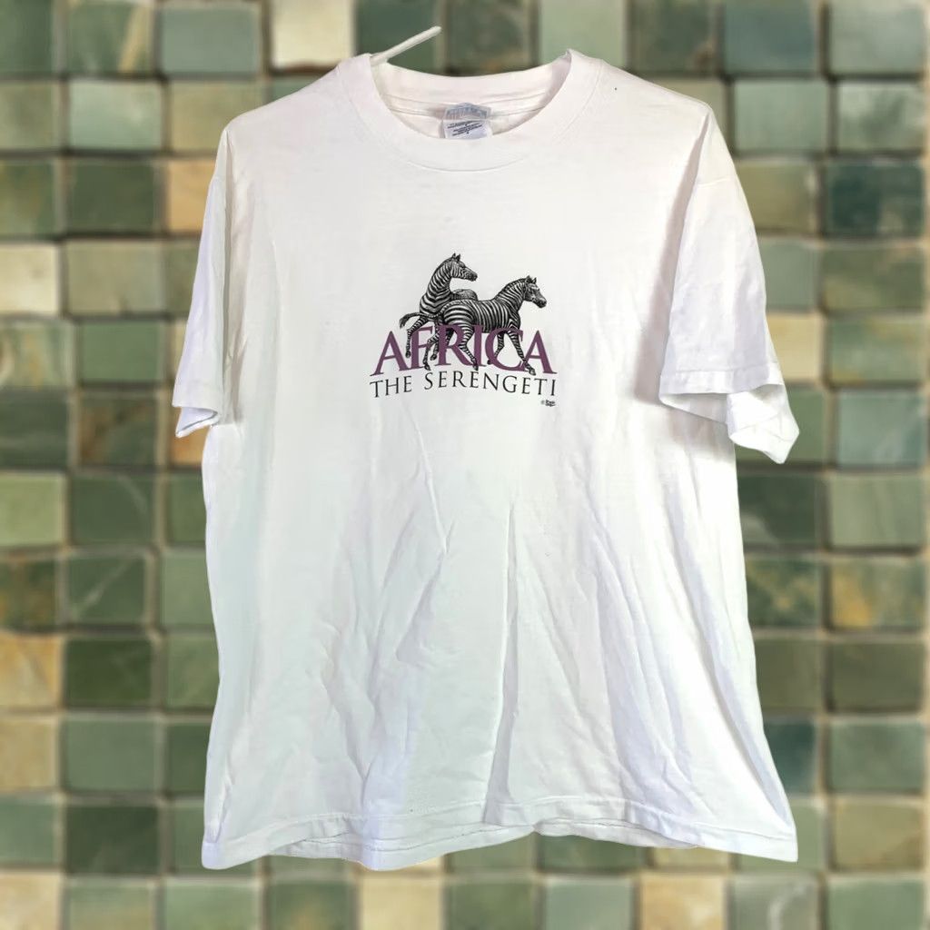 Hanes Vintage Hanes The Serengeti Zebras Tee Shirt L White Cotton T-Shirt Unisex Adults Large Short Sleeve Crew Neck Nature Zebra 90s? Size US L / EU 52-54 / 3 - 1 Thumbnail
