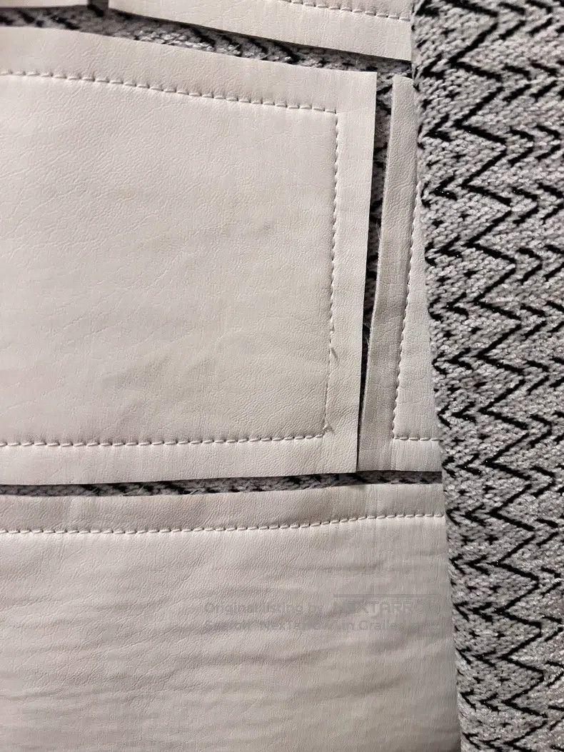 Comme des Garcons Comme Des Garcons White dinosaur season Size US M / EU 48-50 / 2 - 7 Thumbnail