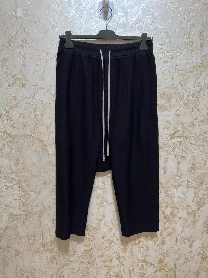 Rick Owens rick owens size US 50 Cropped pants with hanging crotch pa Size US 34 / EU 50 - 1 Thumbnail